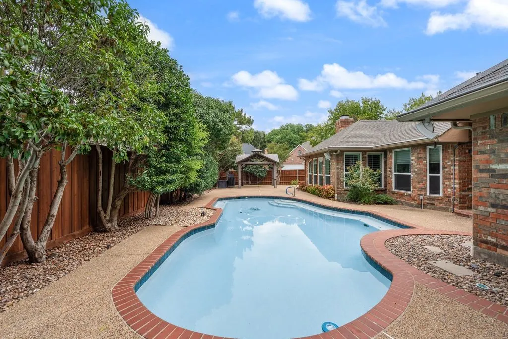 Single Family Residence For Sale in Denton County , 3500 Wolcott Drive, Flower Mound, Texas 75028, 4 Bedroom, 3 Bathroom, 2 Garage spaces, 2,626 Sqft, built in 1991, mls#21371029, Real Estate Agent in Flower Mound, Homes For Sale in Denton county, Homes For Sale in Flower Mound, Realtor in Flower Mound Texas, Real Estate Brokerage Independent Realty Texas, Luminita Cordes Realtor