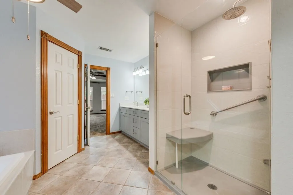 Single Family Residence For Sale in Denton County , 3500 Wolcott Drive, Flower Mound, Texas 75028, 4 Bedroom, 3 Bathroom, 2 Garage spaces, 2,626 Sqft, built in 1991, mls#21371029, Real Estate Agent in Flower Mound, Homes For Sale in Denton county, Homes For Sale in Flower Mound, Realtor in Flower Mound Texas, Real Estate Brokerage Independent Realty Texas, Luminita Cordes Realtor