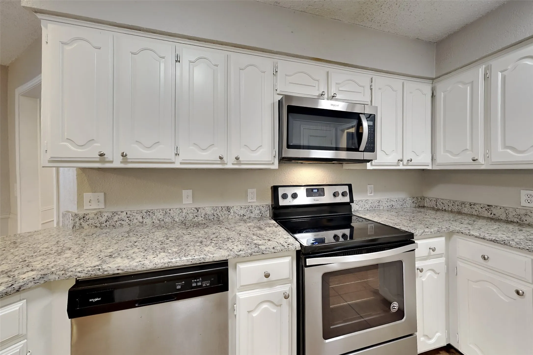 Single Family Residence For Rent in Denton County , 3252 Sugarbush Drive, Carrollton, Texas 75007, 3 Bedroom, 2 Bathroom, 2 Garage spaces, 1,998 Sqft, built in 1983, mls#21371783, Real Estate Agent in Carrollton, Homes For Rent in Denton county, Homes For Rent in Carrollton, Realtor in Carrollton Texas, Real Estate Brokerage Independent Realty Texas, Luminita Cordes Realtor