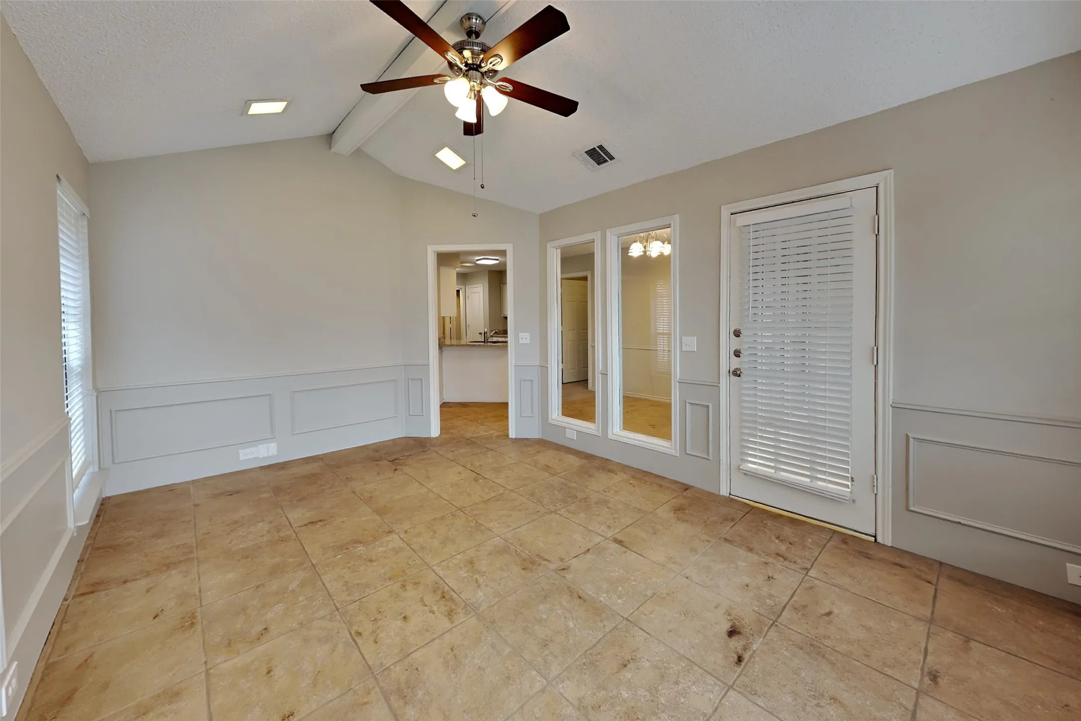 Single Family Residence For Rent in Denton County , 3252 Sugarbush Drive, Carrollton, Texas 75007, 3 Bedroom, 2 Bathroom, 2 Garage spaces, 1,998 Sqft, built in 1983, mls#21371783, Real Estate Agent in Carrollton, Homes For Rent in Denton county, Homes For Rent in Carrollton, Realtor in Carrollton Texas, Real Estate Brokerage Independent Realty Texas, Luminita Cordes Realtor