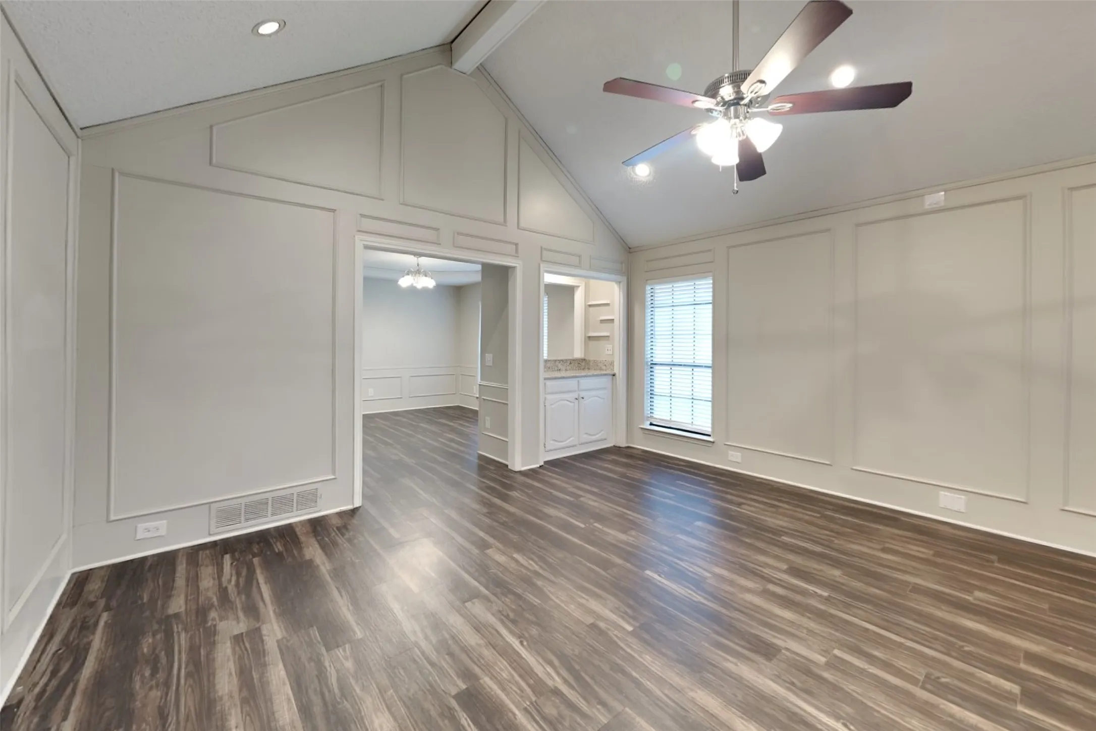 Single Family Residence For Rent in Denton County , 3252 Sugarbush Drive, Carrollton, Texas 75007, 3 Bedroom, 2 Bathroom, 2 Garage spaces, 1,998 Sqft, built in 1983, mls#21371783, Real Estate Agent in Carrollton, Homes For Rent in Denton county, Homes For Rent in Carrollton, Realtor in Carrollton Texas, Real Estate Brokerage Independent Realty Texas, Luminita Cordes Realtor