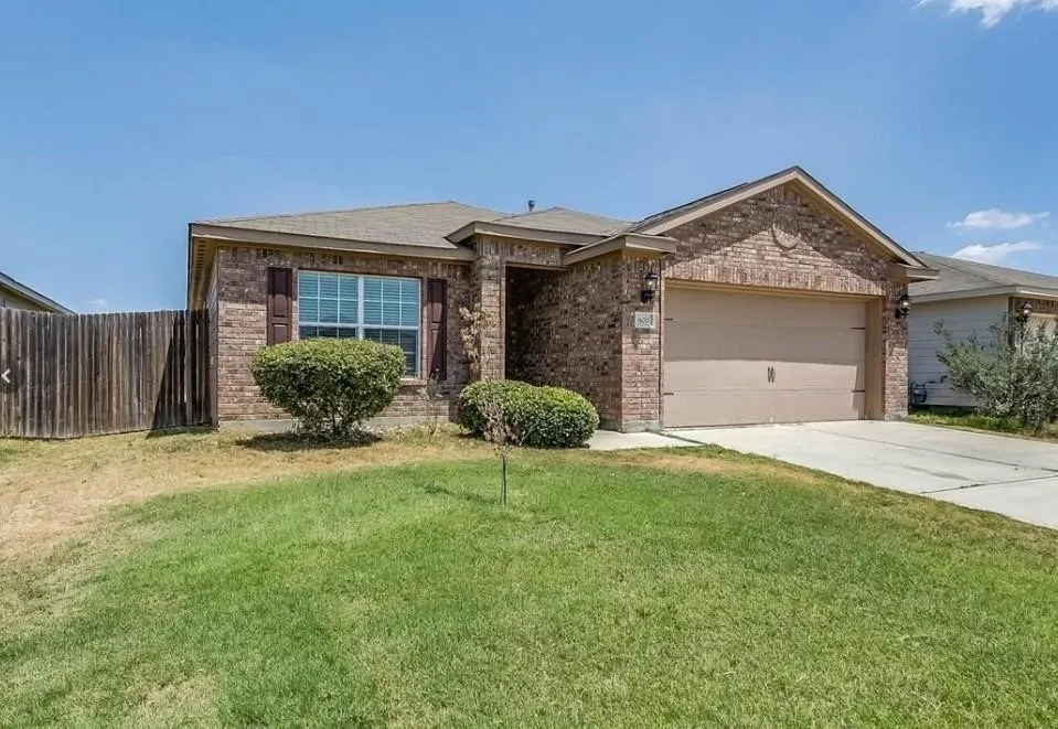 Single Family Residence For Rent in Tarrant County , 600 Noble Grove Lane, Fort Worth, Texas 76140, 3 Bedroom, 2 Bathroom, Garage spaces, 1,144 Sqft, built in 2010, mls#21371785, Real Estate Agent in Fort Worth, Homes For Rent in Tarrant county, Homes For Rent in Fort Worth, Realtor in Fort Worth Texas, Real Estate Brokerage Independent Realty Texas, Luminita Cordes Realtor