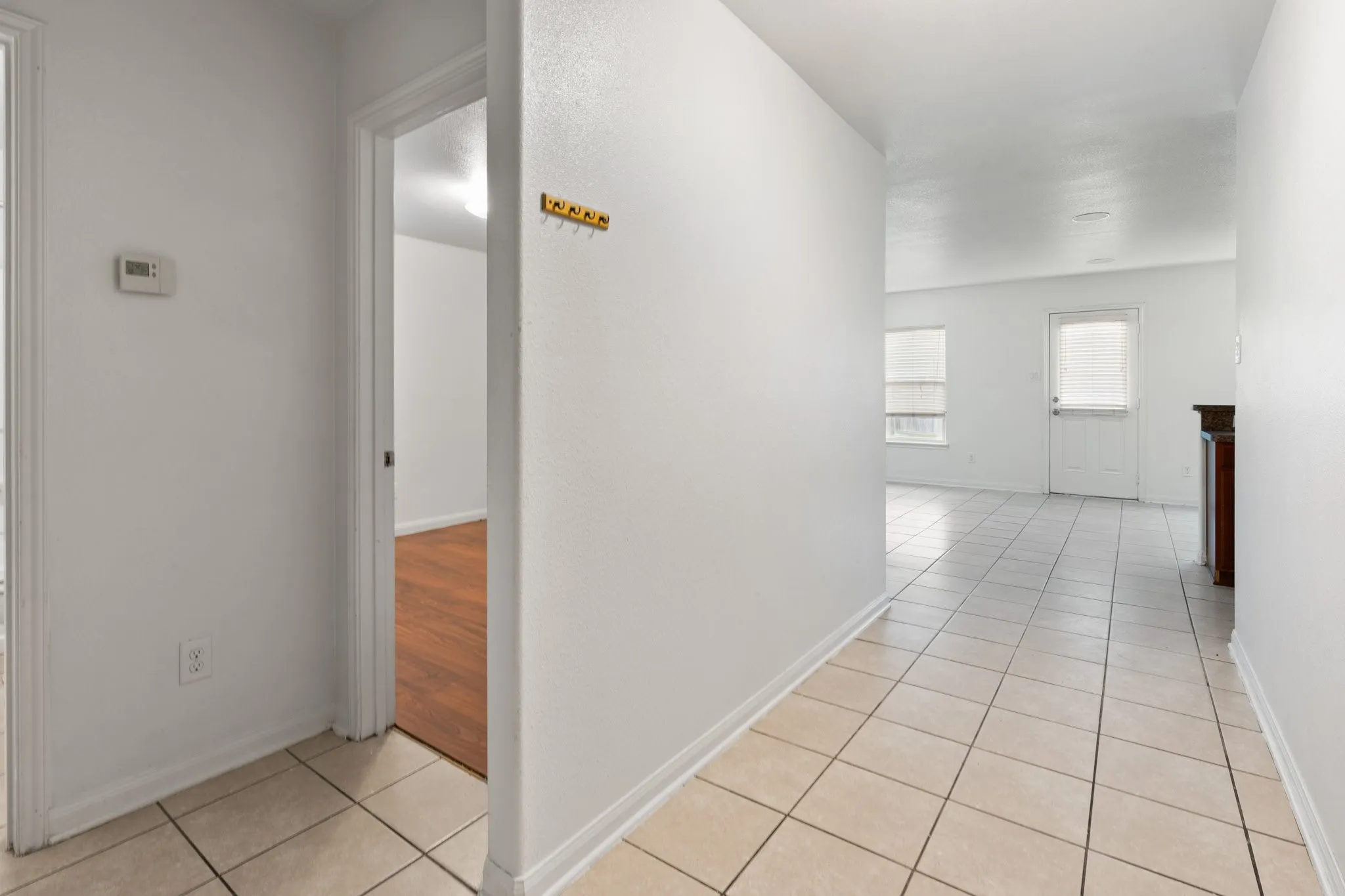 Single Family Residence For Rent in Tarrant County , 600 Noble Grove Lane, Fort Worth, Texas 76140, 3 Bedroom, 2 Bathroom, Garage spaces, 1,144 Sqft, built in 2010, mls#21371785, Real Estate Agent in Fort Worth, Homes For Rent in Tarrant county, Homes For Rent in Fort Worth, Realtor in Fort Worth Texas, Real Estate Brokerage Independent Realty Texas, Luminita Cordes Realtor
