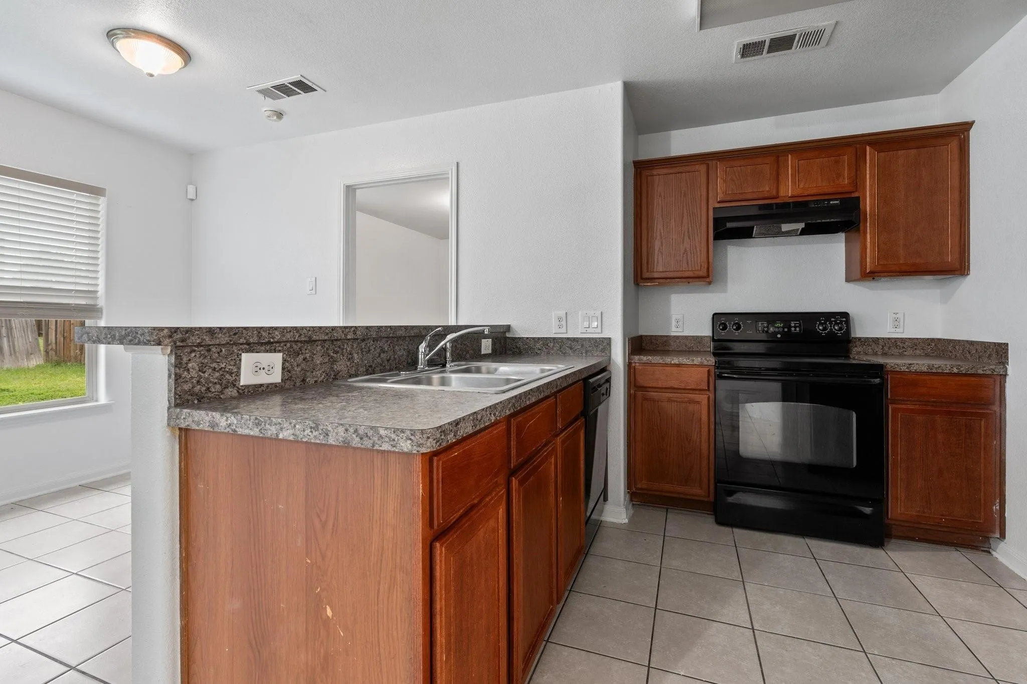 Single Family Residence For Rent in Tarrant County , 600 Noble Grove Lane, Fort Worth, Texas 76140, 3 Bedroom, 2 Bathroom, Garage spaces, 1,144 Sqft, built in 2010, mls#21371785, Real Estate Agent in Fort Worth, Homes For Rent in Tarrant county, Homes For Rent in Fort Worth, Realtor in Fort Worth Texas, Real Estate Brokerage Independent Realty Texas, Luminita Cordes Realtor