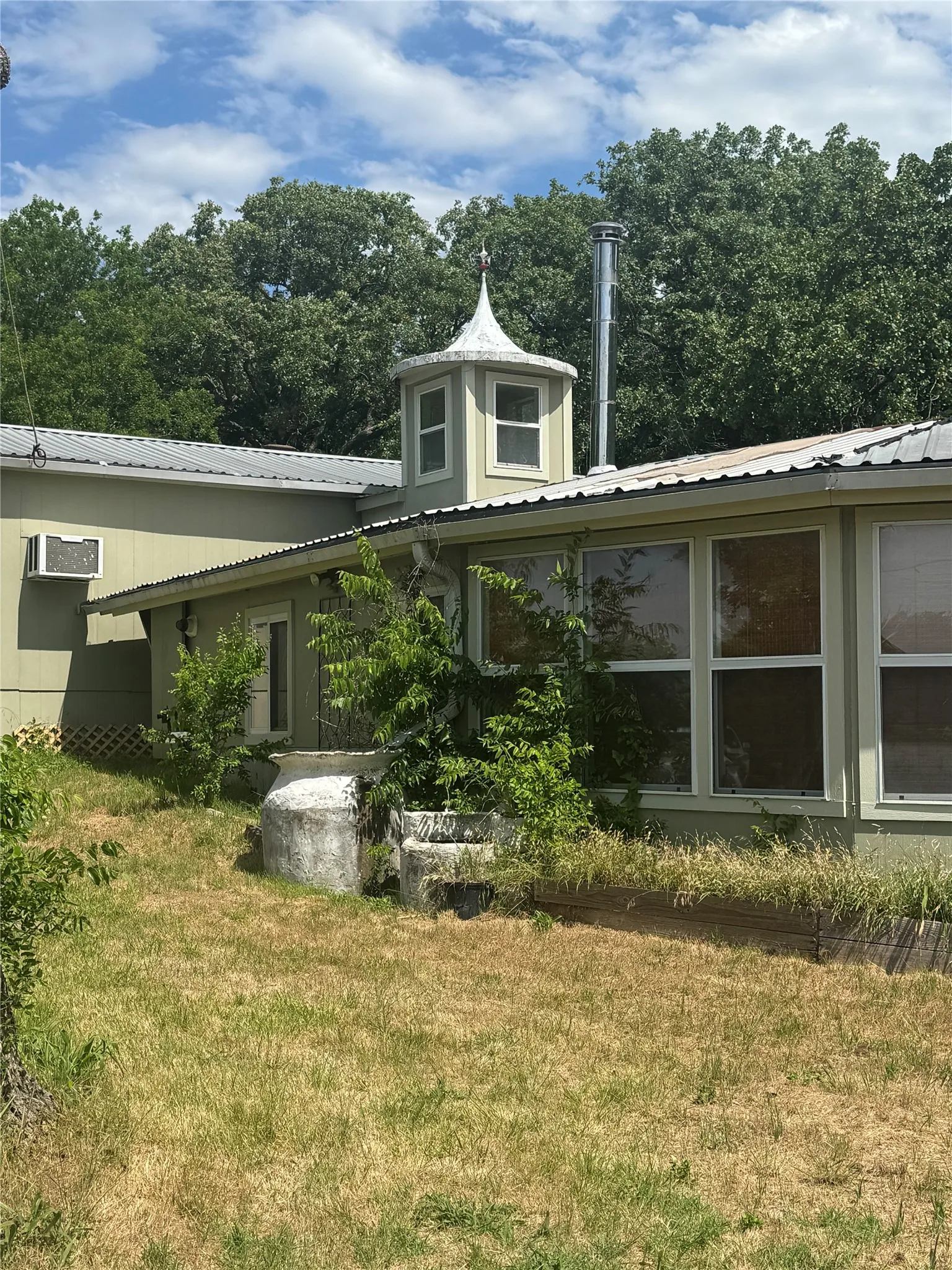 Farm For Sale in Cooke County , 2269 Fm 678, Gainesville, Texas 76240, 4 Bedroom, 3 Bathroom, Garage spaces, 2,510 Sqft, built in 1987, mls#21371787, Real Estate Agent in Gainesville, Homes For Sale in Cooke county, Homes For Sale in Gainesville, Realtor in Gainesville Texas, Real Estate Brokerage Independent Realty Texas, Luminita Cordes Realtor