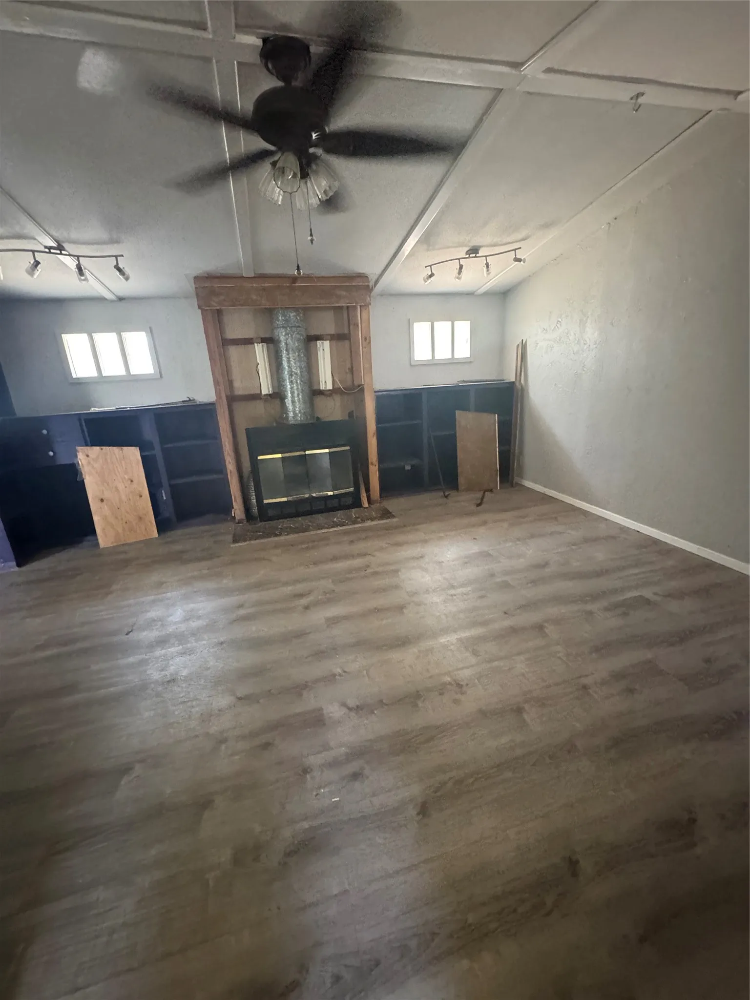 Farm For Sale in Cooke County , 2269 Fm 678, Gainesville, Texas 76240, 4 Bedroom, 3 Bathroom, Garage spaces, 2,510 Sqft, built in 1987, mls#21371787, Real Estate Agent in Gainesville, Homes For Sale in Cooke county, Homes For Sale in Gainesville, Realtor in Gainesville Texas, Real Estate Brokerage Independent Realty Texas, Luminita Cordes Realtor