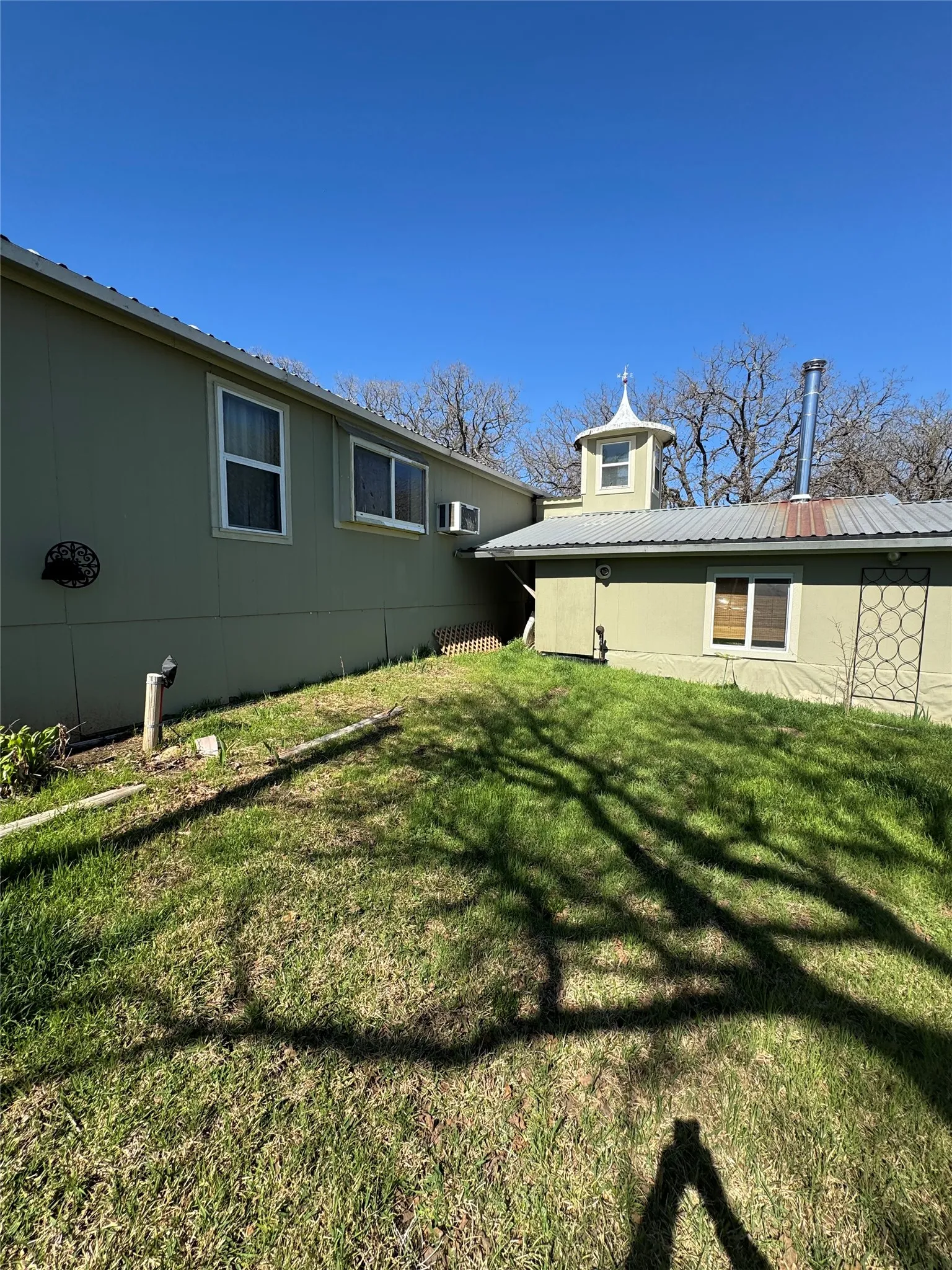 Farm For Sale in Cooke County , 2269 Fm 678, Gainesville, Texas 76240, 4 Bedroom, 3 Bathroom, Garage spaces, 2,510 Sqft, built in 1987, mls#21371787, Real Estate Agent in Gainesville, Homes For Sale in Cooke county, Homes For Sale in Gainesville, Realtor in Gainesville Texas, Real Estate Brokerage Independent Realty Texas, Luminita Cordes Realtor