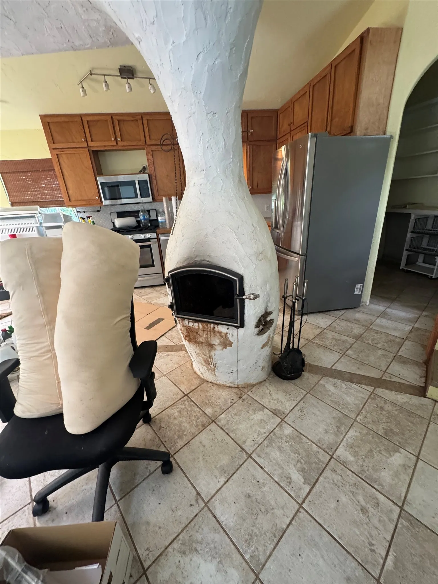 Farm For Sale in Cooke County , 2269 Fm 678, Gainesville, Texas 76240, 4 Bedroom, 3 Bathroom, Garage spaces, 2,510 Sqft, built in 1987, mls#21371787, Real Estate Agent in Gainesville, Homes For Sale in Cooke county, Homes For Sale in Gainesville, Realtor in Gainesville Texas, Real Estate Brokerage Independent Realty Texas, Luminita Cordes Realtor