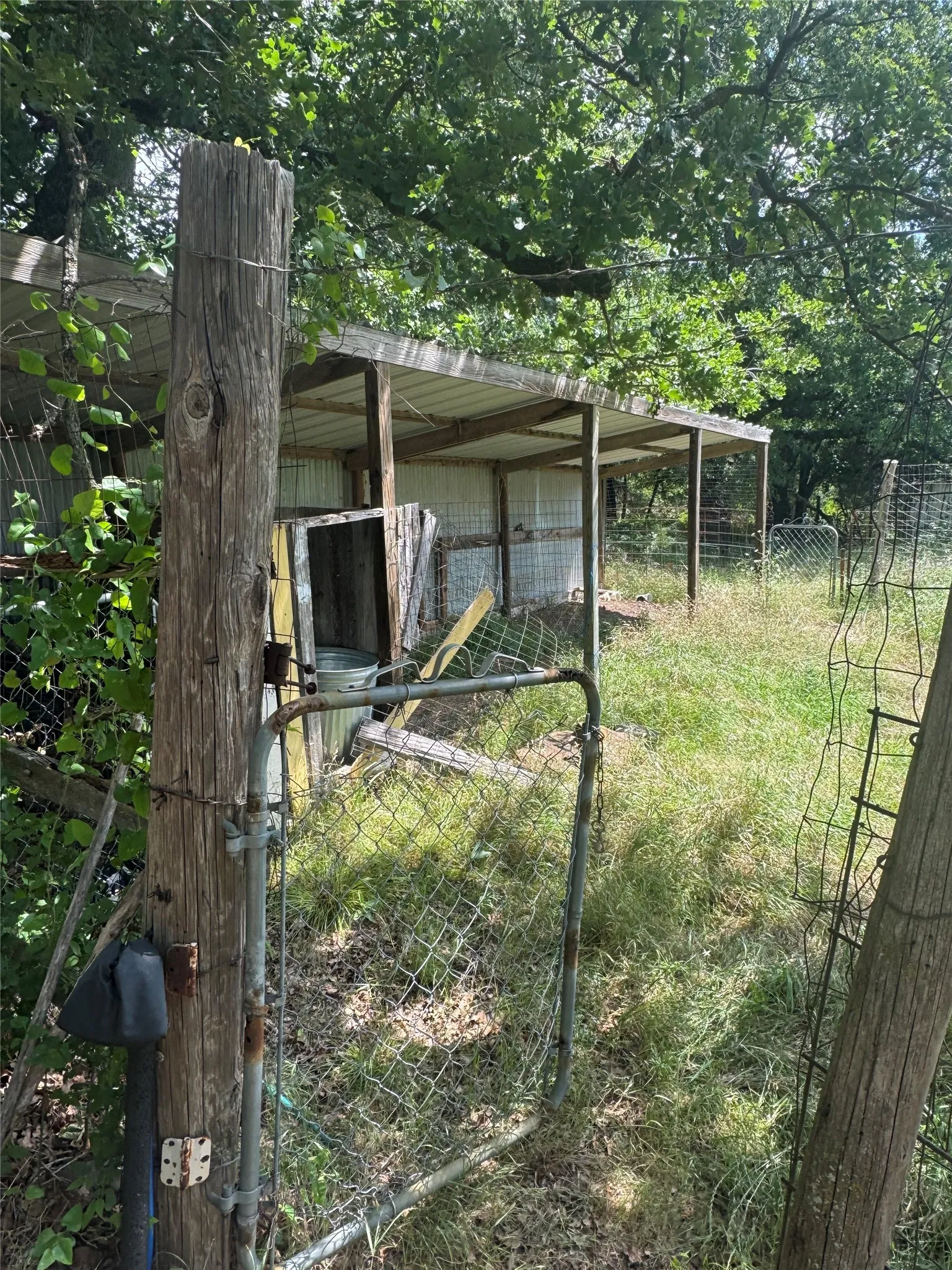 Farm For Sale in Cooke County , 2269 Fm 678, Gainesville, Texas 76240, 4 Bedroom, 3 Bathroom, Garage spaces, 2,510 Sqft, built in 1987, mls#21371787, Real Estate Agent in Gainesville, Homes For Sale in Cooke county, Homes For Sale in Gainesville, Realtor in Gainesville Texas, Real Estate Brokerage Independent Realty Texas, Luminita Cordes Realtor