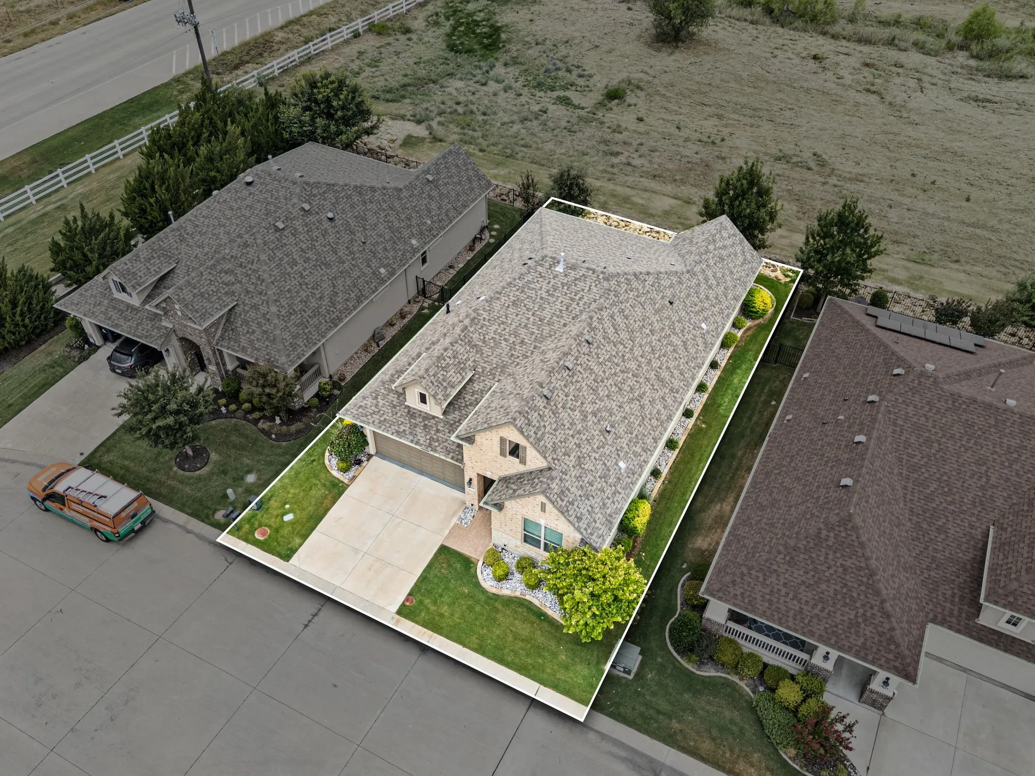 Single Family Residence For Sale in Denton County , 10408 Claystone Drive, Denton, Texas 76207, 2 Bedroom, 2 Bathroom, 2 Garage spaces, 1,760 Sqft, built in 2021, mls#21368485, Real Estate Agent in Denton, Homes For Sale in Denton county, Homes For Sale in Denton, Realtor in Denton Texas, Real Estate Brokerage Independent Realty Texas, Luminita Cordes Realtor