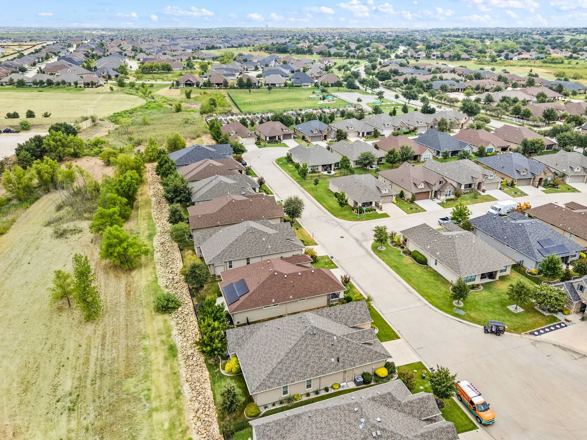 Single Family Residence For Sale in Denton County , 10408 Claystone Drive, Denton, Texas 76207, 2 Bedroom, 2 Bathroom, 2 Garage spaces, 1,760 Sqft, built in 2021, mls#21368485, Real Estate Agent in Denton, Homes For Sale in Denton county, Homes For Sale in Denton, Realtor in Denton Texas, Real Estate Brokerage Independent Realty Texas, Luminita Cordes Realtor