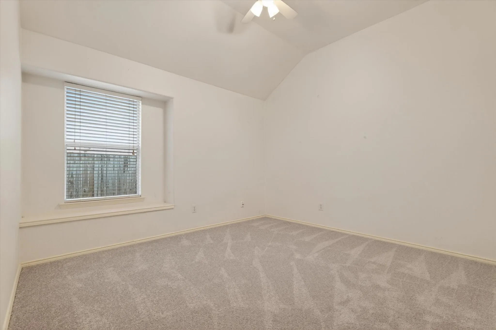 Single Family Residence For Sale in Denton County , 1220 Goldeneye, Aubrey, Texas 76227, 3 Bedroom, 2 Bathroom, 2 Garage spaces, 1,713 Sqft, built in 2005, mls#21371789, Real Estate Agent in Aubrey, Homes For Sale in Denton county, Homes For Sale in Aubrey, Realtor in Aubrey Texas, Real Estate Brokerage Independent Realty Texas, Luminita Cordes Realtor