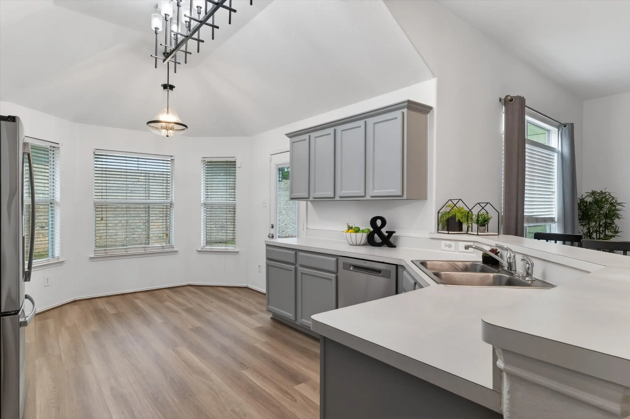 Single Family Residence For Sale in Denton County , 1220 Goldeneye, Aubrey, Texas 76227, 3 Bedroom, 2 Bathroom, 2 Garage spaces, 1,713 Sqft, built in 2005, mls#21371789, Real Estate Agent in Aubrey, Homes For Sale in Denton county, Homes For Sale in Aubrey, Realtor in Aubrey Texas, Real Estate Brokerage Independent Realty Texas, Luminita Cordes Realtor