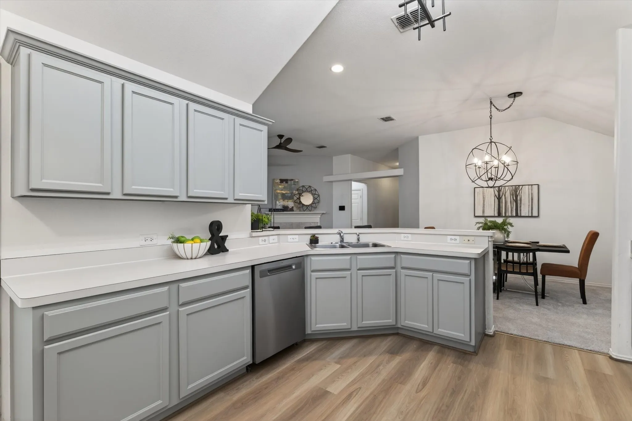 Single Family Residence For Sale in Denton County , 1220 Goldeneye, Aubrey, Texas 76227, 3 Bedroom, 2 Bathroom, 2 Garage spaces, 1,713 Sqft, built in 2005, mls#21371789, Real Estate Agent in Aubrey, Homes For Sale in Denton county, Homes For Sale in Aubrey, Realtor in Aubrey Texas, Real Estate Brokerage Independent Realty Texas, Luminita Cordes Realtor