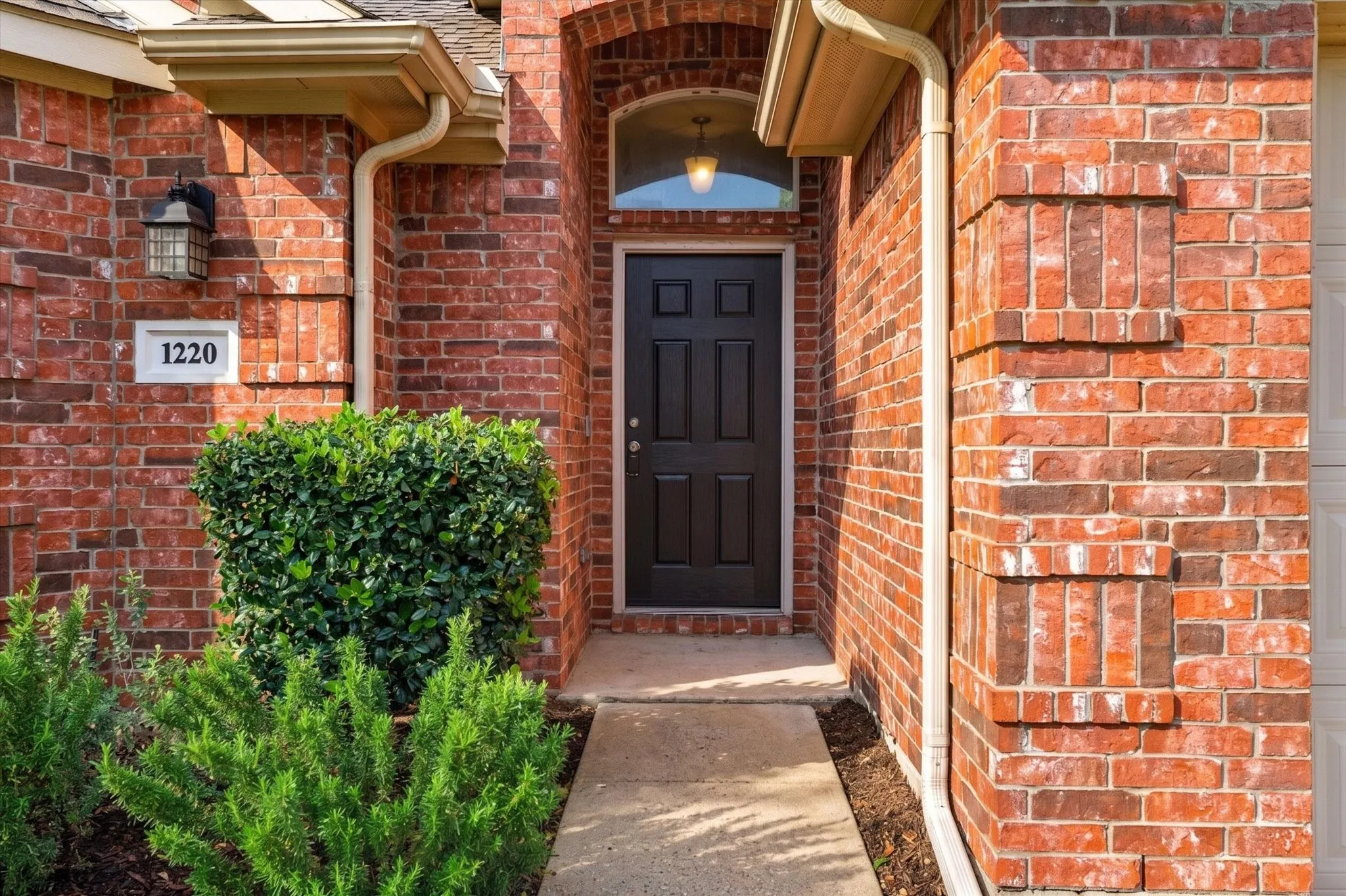 Single Family Residence For Sale in Denton County , 1220 Goldeneye, Aubrey, Texas 76227, 3 Bedroom, 2 Bathroom, 2 Garage spaces, 1,713 Sqft, built in 2005, mls#21371789, Real Estate Agent in Aubrey, Homes For Sale in Denton county, Homes For Sale in Aubrey, Realtor in Aubrey Texas, Real Estate Brokerage Independent Realty Texas, Luminita Cordes Realtor