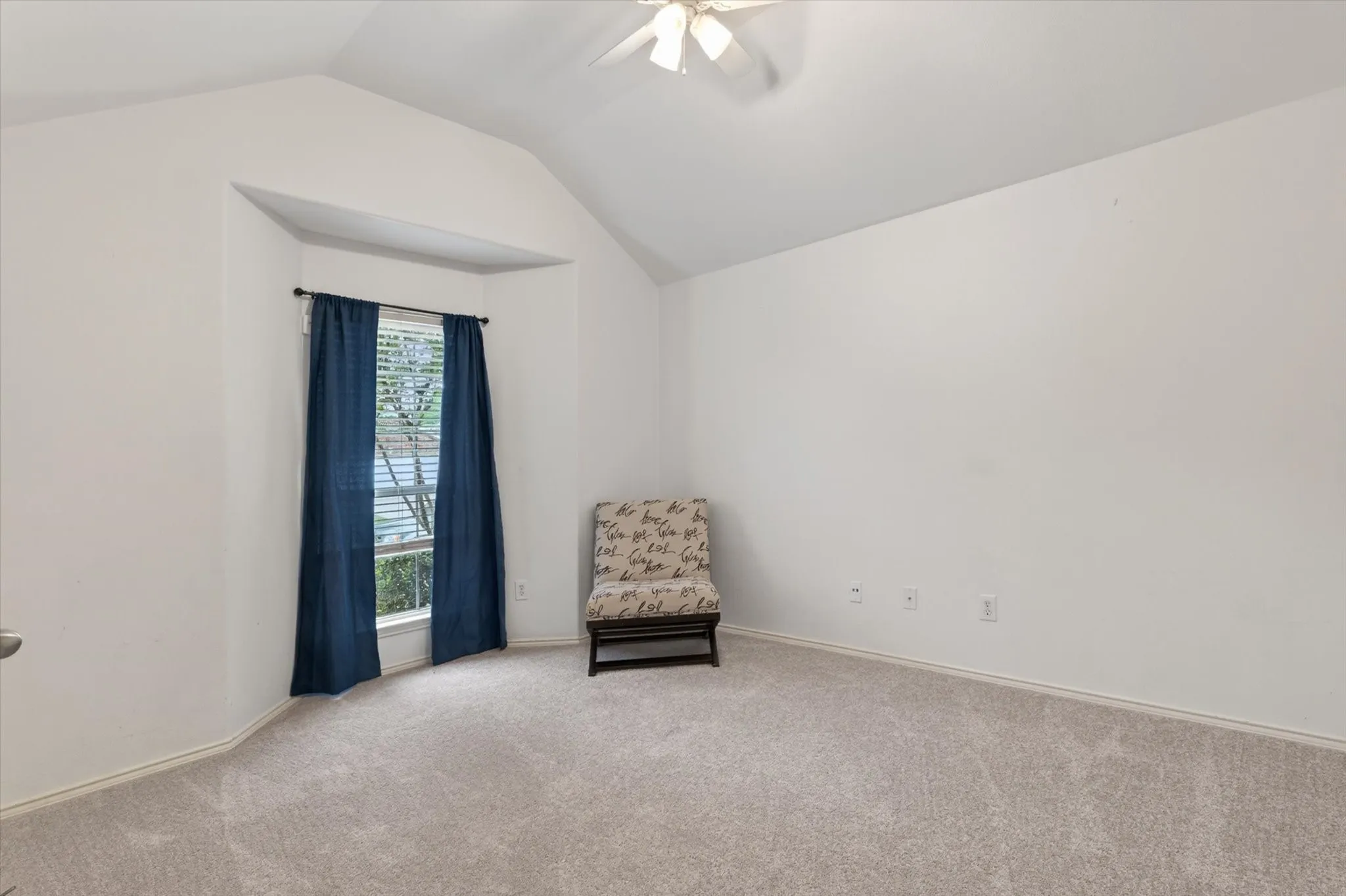 Single Family Residence For Sale in Denton County , 1220 Goldeneye, Aubrey, Texas 76227, 3 Bedroom, 2 Bathroom, 2 Garage spaces, 1,713 Sqft, built in 2005, mls#21371789, Real Estate Agent in Aubrey, Homes For Sale in Denton county, Homes For Sale in Aubrey, Realtor in Aubrey Texas, Real Estate Brokerage Independent Realty Texas, Luminita Cordes Realtor
