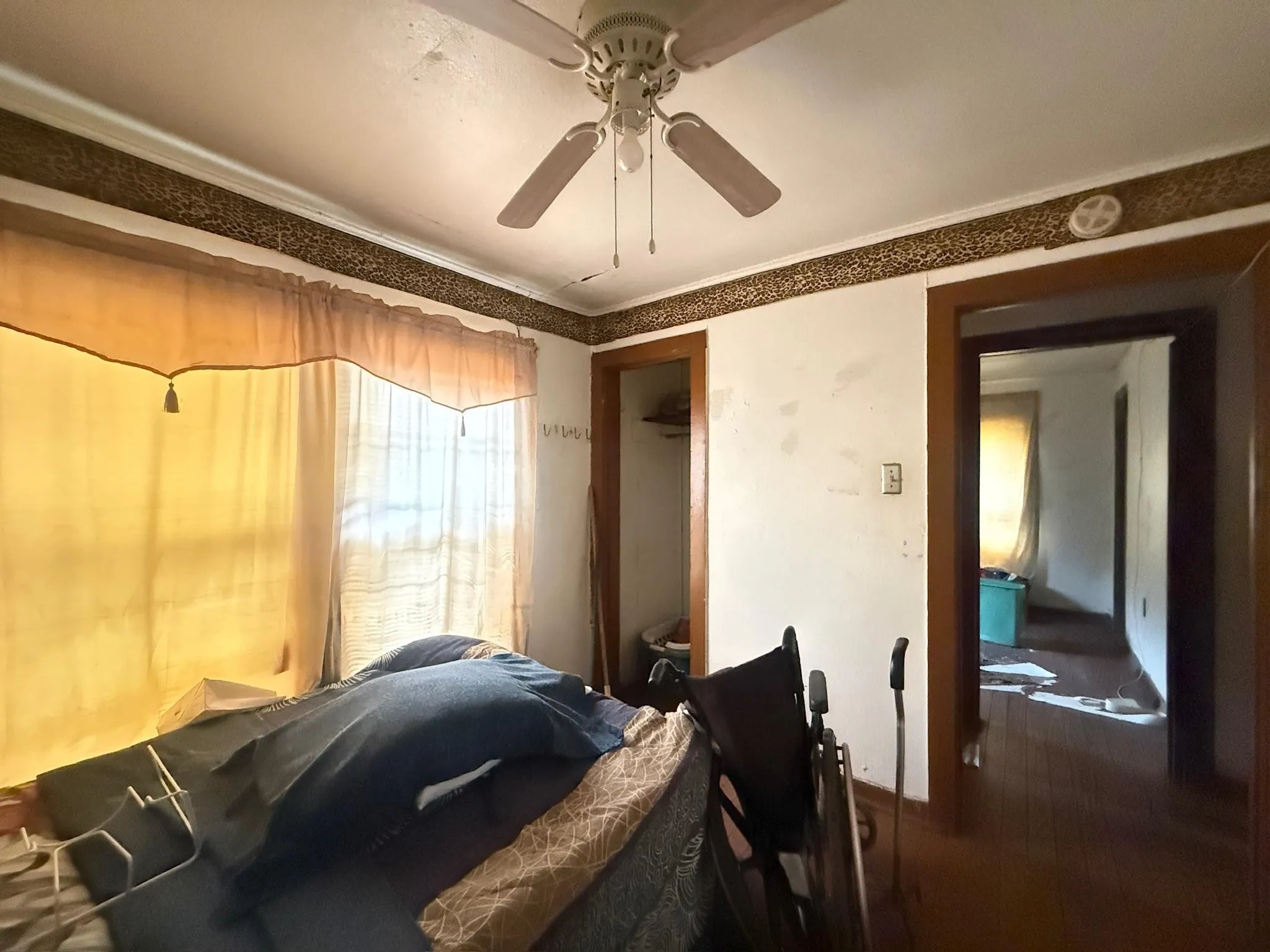 Single Family Residence For Sale in Dallas County , 2555 Randolph Street, Dallas, Texas 75241, 2 Bedroom, 1 Bathroom, Garage spaces, 600 Sqft, built in 1950, mls#21371672, Real Estate Agent in Dallas, Homes For Sale in Dallas county, Homes For Sale in Dallas, Realtor in Dallas Texas, Real Estate Brokerage Independent Realty Texas, Luminita Cordes Realtor