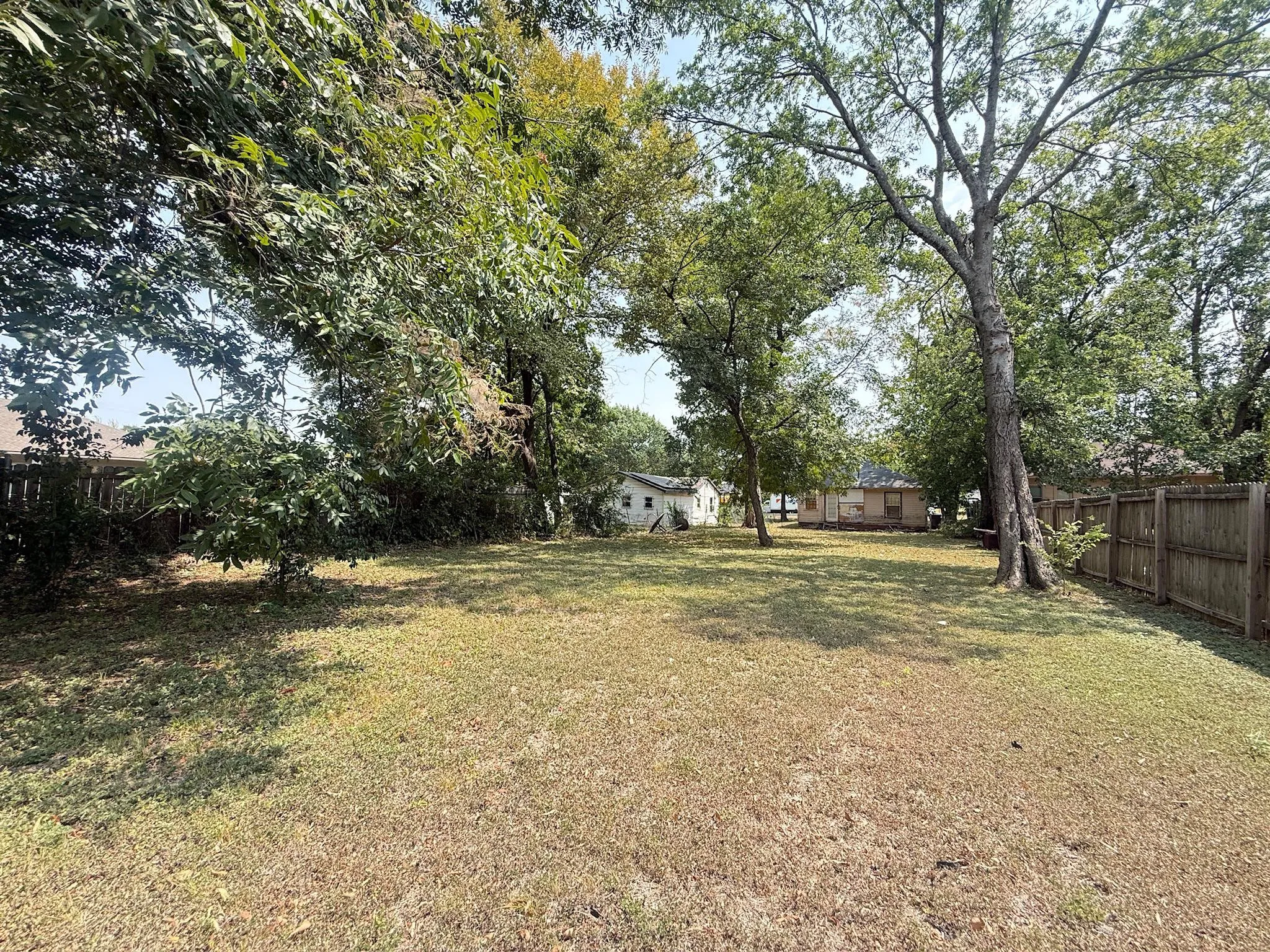 Single Family Residence For Sale in Dallas County , 2555 Randolph Street, Dallas, Texas 75241, 2 Bedroom, 1 Bathroom, Garage spaces, 600 Sqft, built in 1950, mls#21371672, Real Estate Agent in Dallas, Homes For Sale in Dallas county, Homes For Sale in Dallas, Realtor in Dallas Texas, Real Estate Brokerage Independent Realty Texas, Luminita Cordes Realtor
