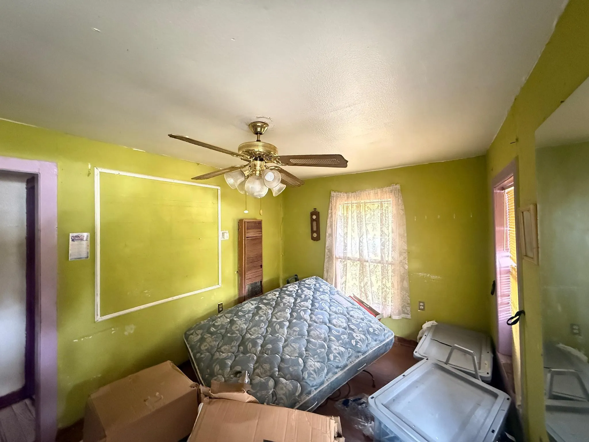 Single Family Residence For Sale in Dallas County , 2555 Randolph Street, Dallas, Texas 75241, 2 Bedroom, 1 Bathroom, Garage spaces, 600 Sqft, built in 1950, mls#21371672, Real Estate Agent in Dallas, Homes For Sale in Dallas county, Homes For Sale in Dallas, Realtor in Dallas Texas, Real Estate Brokerage Independent Realty Texas, Luminita Cordes Realtor