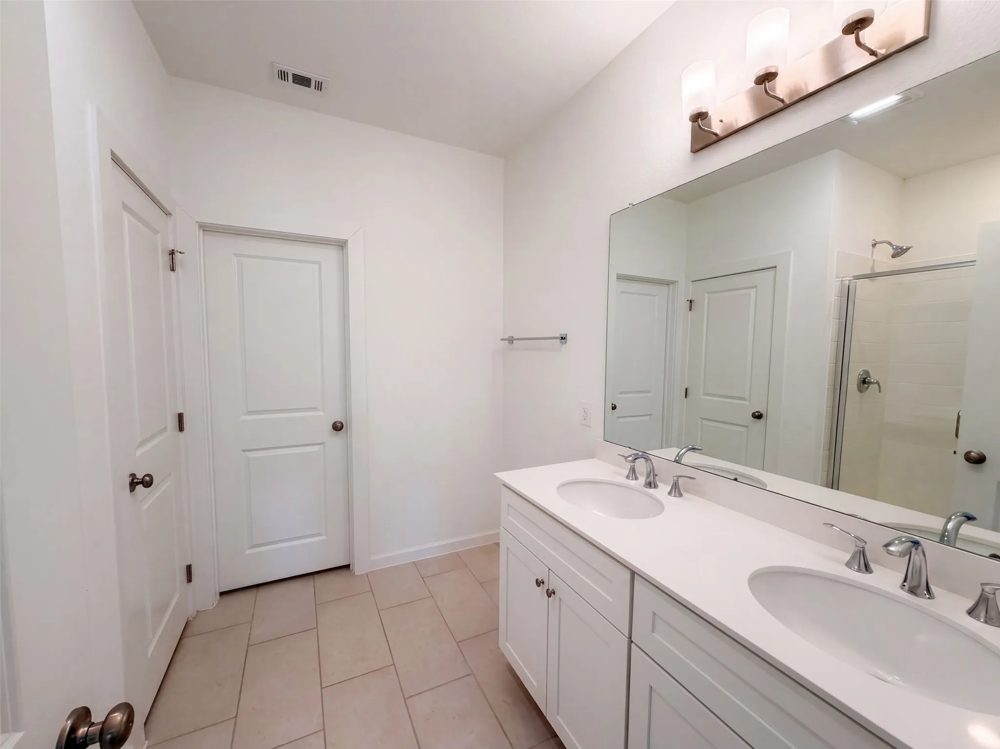 Single Family Residence For Sale in Dallas County , 2506 Tahoe Drive, Seagoville, Texas 75159, 5 Bedroom, 3 Bathroom, 2 Garage spaces, 2,687 Sqft, built in 2024, mls#21371018, Real Estate Agent in Seagoville, Homes For Sale in Dallas county, Homes For Sale in Seagoville, Realtor in Seagoville Texas, Real Estate Brokerage Independent Realty Texas, Luminita Cordes Realtor