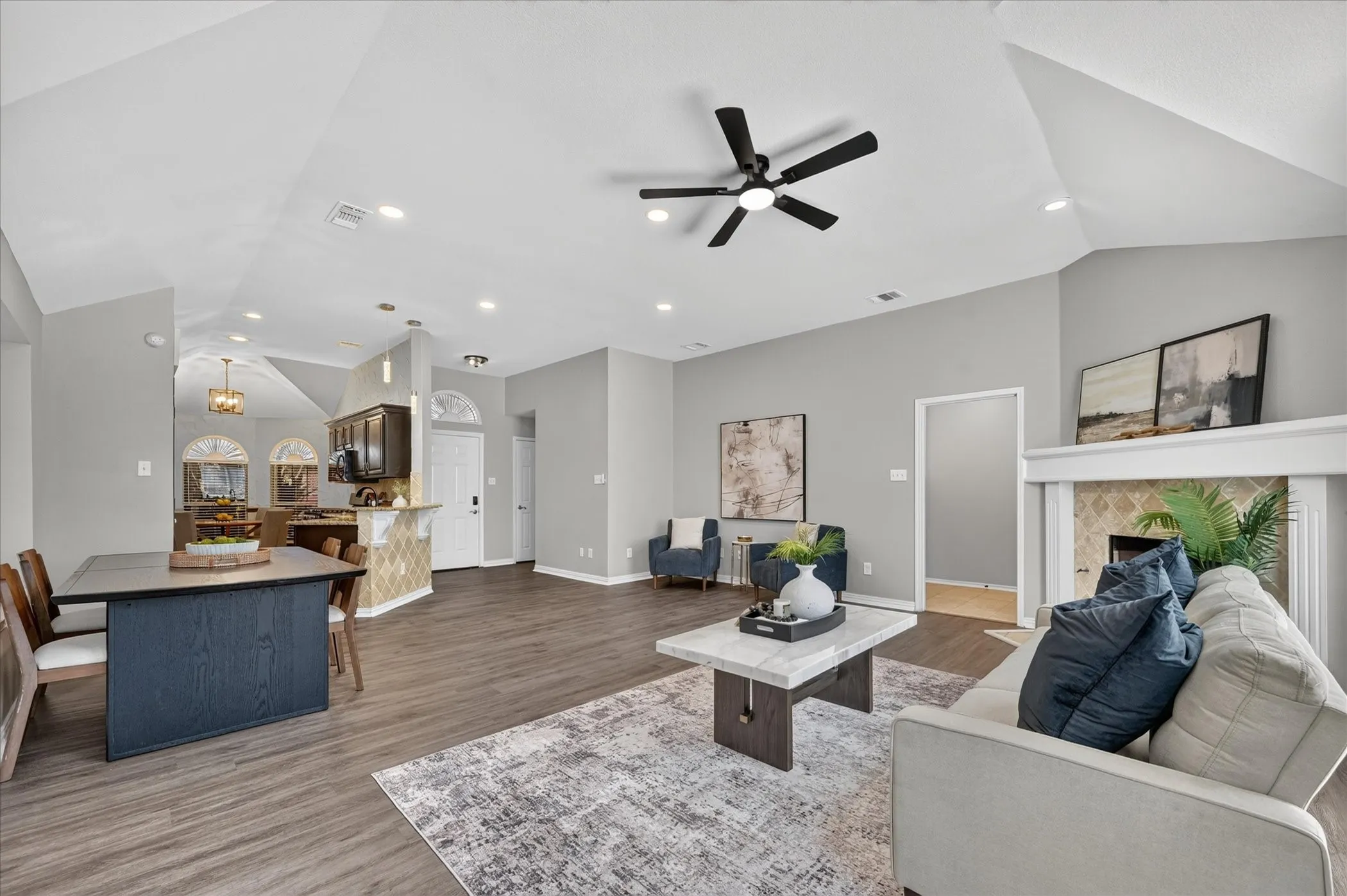 Single Family Residence For Sale in Collin County , 6908 Amethyst Lane, Plano, Texas 75023, 3 Bedroom, 2 Bathroom, 2 Garage spaces, 1,501 Sqft, built in 1993, mls#21367512, Real Estate Agent in Plano, Homes For Sale in Collin county, Homes For Sale in Plano, Realtor in Plano Texas, Real Estate Brokerage Independent Realty Texas, Luminita Cordes Realtor