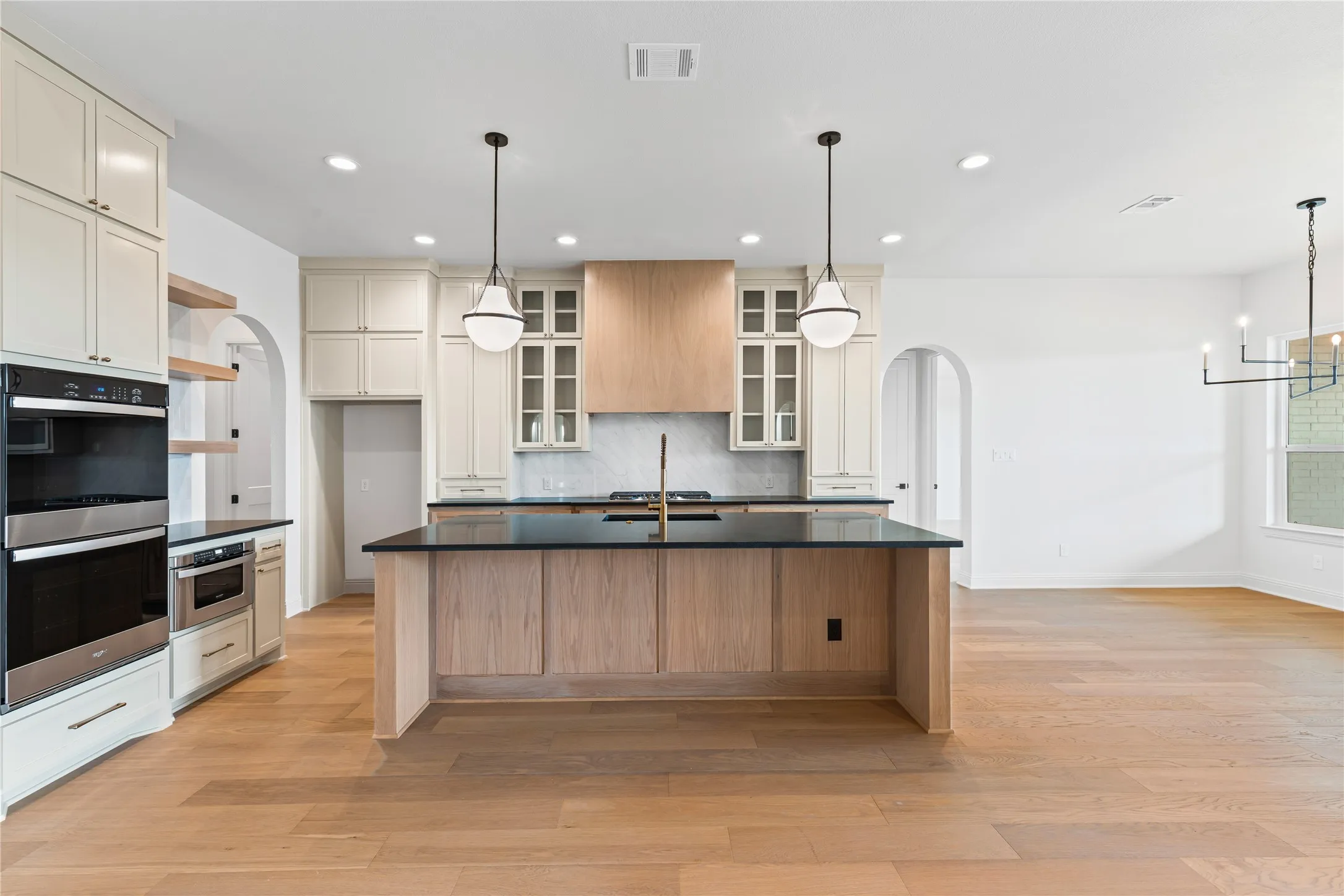 Single Family Residence For Sale in Ellis County , 4720 Magnolia Trail, Midlothian, Texas 76065, 4 Bedroom, 3 Bathroom, 4 Garage spaces, 3,379 Sqft, built in 2026, mls#21370418, Real Estate Agent in Midlothian, Homes For Sale in Ellis county, Homes For Sale in Midlothian, Realtor in Midlothian Texas, Real Estate Brokerage Independent Realty Texas, Luminita Cordes Realtor