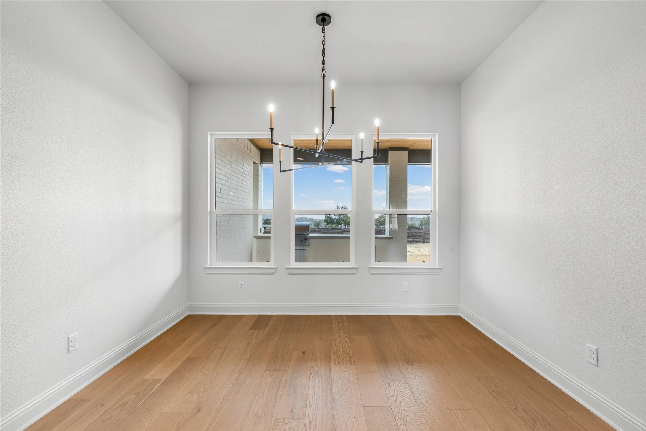 Single Family Residence For Sale in Ellis County , 4720 Magnolia Trail, Midlothian, Texas 76065, 4 Bedroom, 3 Bathroom, 4 Garage spaces, 3,379 Sqft, built in 2026, mls#21370418, Real Estate Agent in Midlothian, Homes For Sale in Ellis county, Homes For Sale in Midlothian, Realtor in Midlothian Texas, Real Estate Brokerage Independent Realty Texas, Luminita Cordes Realtor