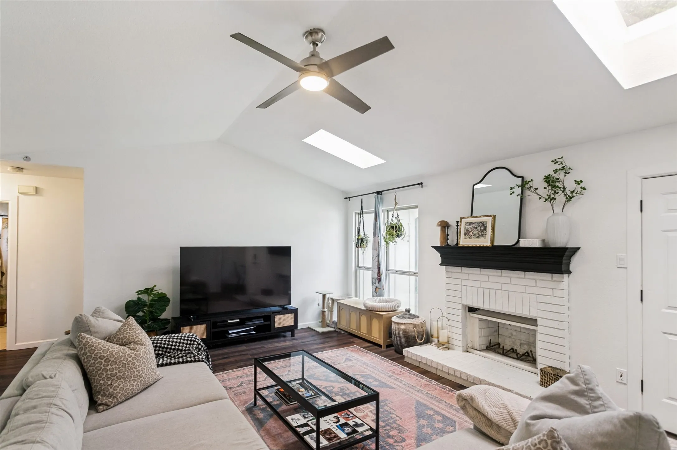 Single Family Residence For Sale in Collin County , 6823 Sharps Drive, Plano, Texas 75023, 3 Bedroom, 2 Bathroom, 2 Garage spaces, 1,521 Sqft, built in 1985, mls#21367815, Real Estate Agent in Plano, Homes For Sale in Collin county, Homes For Sale in Plano, Realtor in Plano Texas, Real Estate Brokerage Independent Realty Texas, Luminita Cordes Realtor