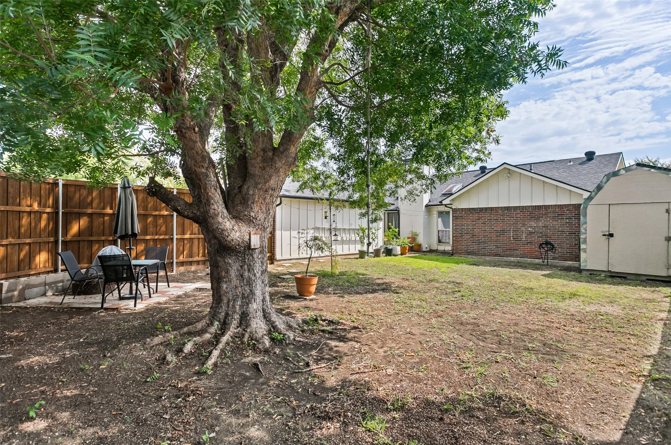 Single Family Residence For Sale in Collin County , 6823 Sharps Drive, Plano, Texas 75023, 3 Bedroom, 2 Bathroom, 2 Garage spaces, 1,521 Sqft, built in 1985, mls#21367815, Real Estate Agent in Plano, Homes For Sale in Collin county, Homes For Sale in Plano, Realtor in Plano Texas, Real Estate Brokerage Independent Realty Texas, Luminita Cordes Realtor