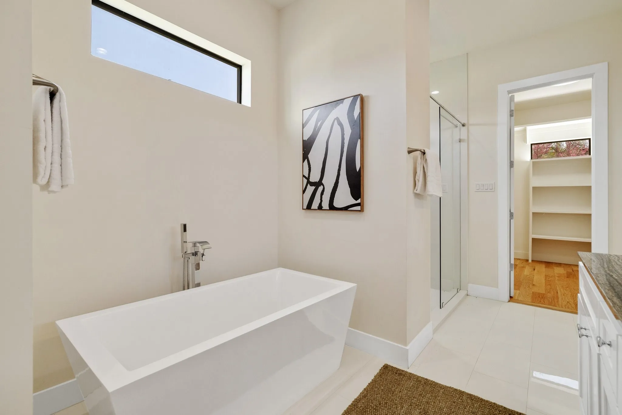 Single Family Residence For Rent in Dallas County , 6449 Royalton Drive, Dallas, Texas 75230, 6 Bedroom, 7 Bathroom, 3 Garage spaces, 6,411 Sqft, built in 2020, mls#21371811, Real Estate Agent in Dallas, Homes For Rent in Dallas county, Homes For Rent in Dallas, Realtor in Dallas Texas, Real Estate Brokerage Independent Realty Texas, Luminita Cordes Realtor