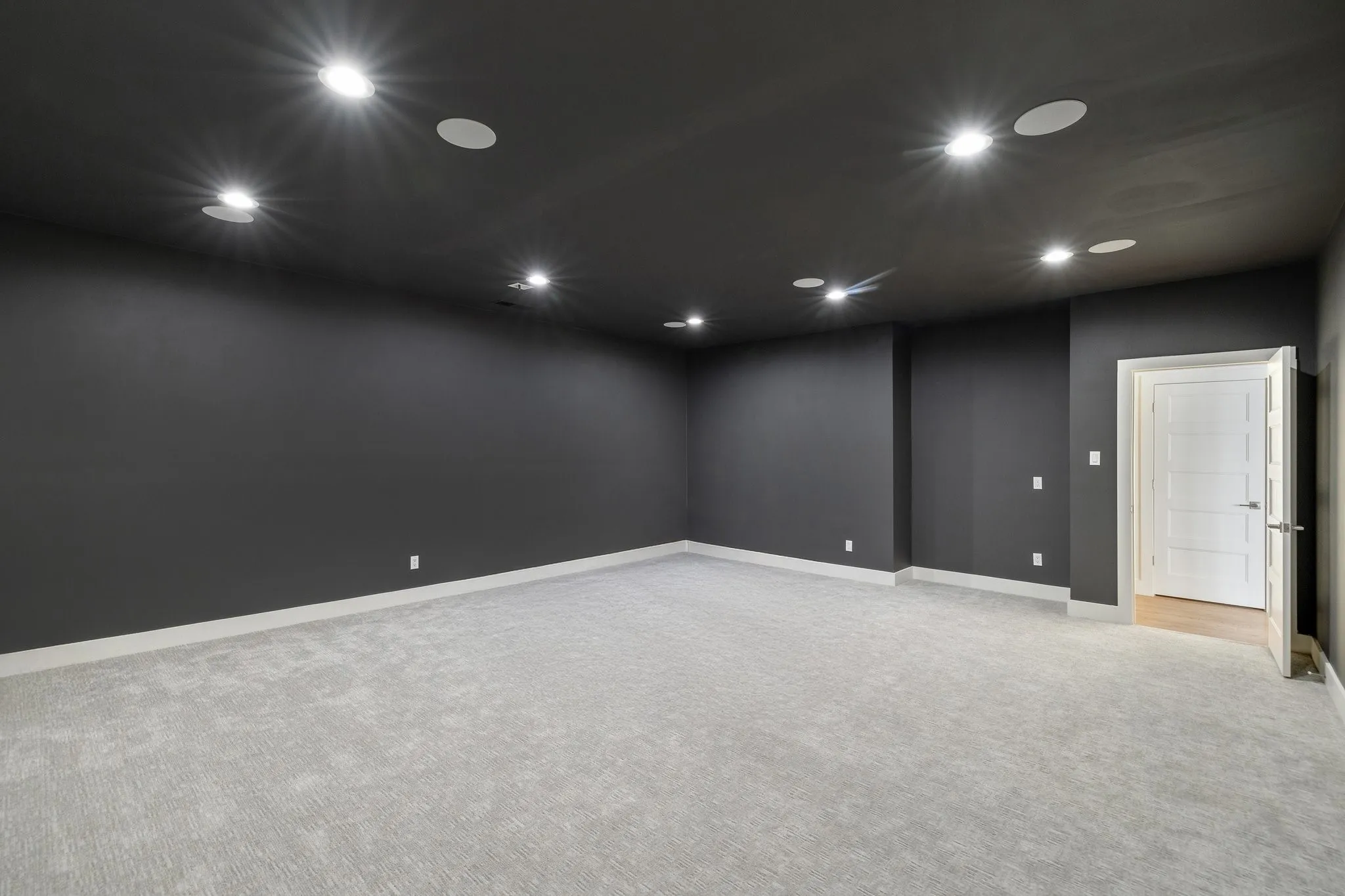 Single Family Residence For Rent in Dallas County , 6449 Royalton Drive, Dallas, Texas 75230, 6 Bedroom, 7 Bathroom, 3 Garage spaces, 6,411 Sqft, built in 2020, mls#21371811, Real Estate Agent in Dallas, Homes For Rent in Dallas county, Homes For Rent in Dallas, Realtor in Dallas Texas, Real Estate Brokerage Independent Realty Texas, Luminita Cordes Realtor