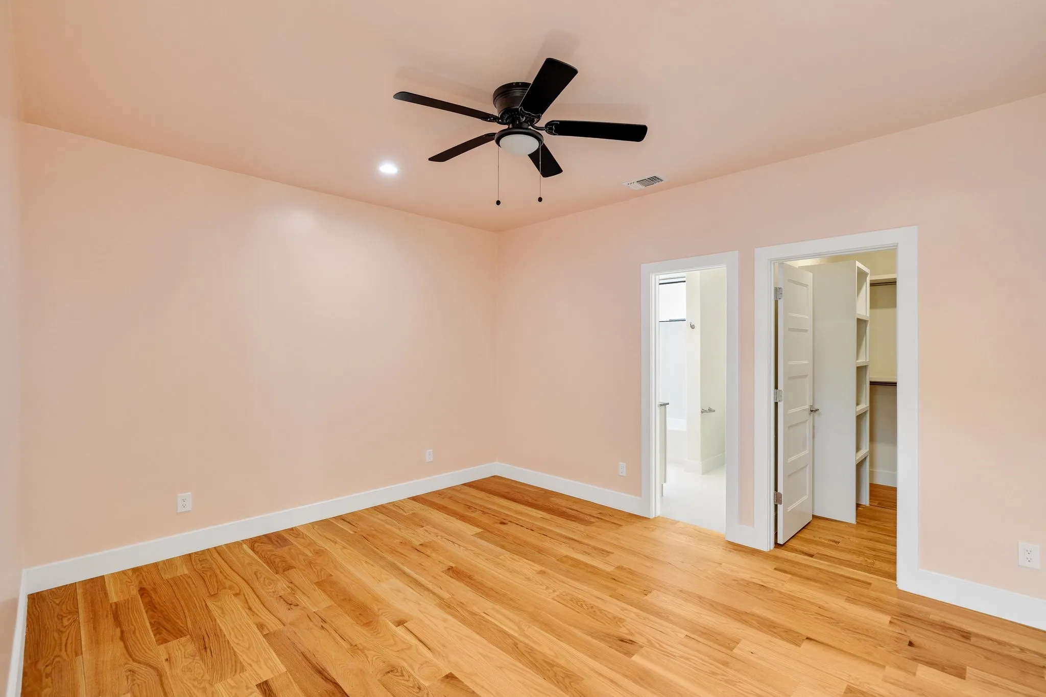 Jack & Jill Bedroom #2