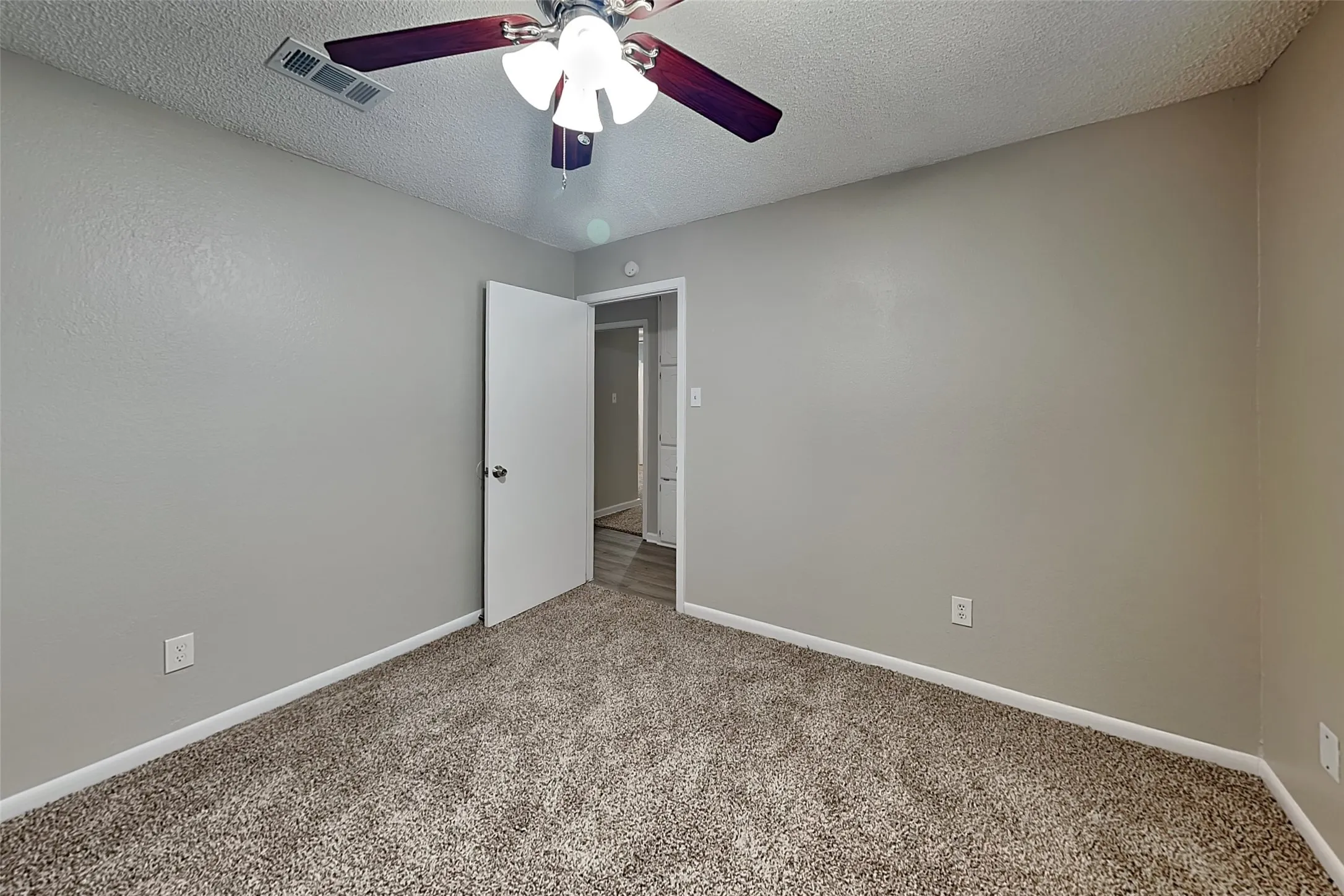 Single Family Residence For Rent in Tarrant County , 2424 Meadow Creek, Bedford, Texas 76021, 4 Bedroom, 2 Bathroom, 2 Garage spaces, 1,844 Sqft, built in 1979, mls#21371805, Real Estate Agent in Bedford, Homes For Rent in Tarrant county, Homes For Rent in Bedford, Realtor in Bedford Texas, Real Estate Brokerage Independent Realty Texas, Luminita Cordes Realtor