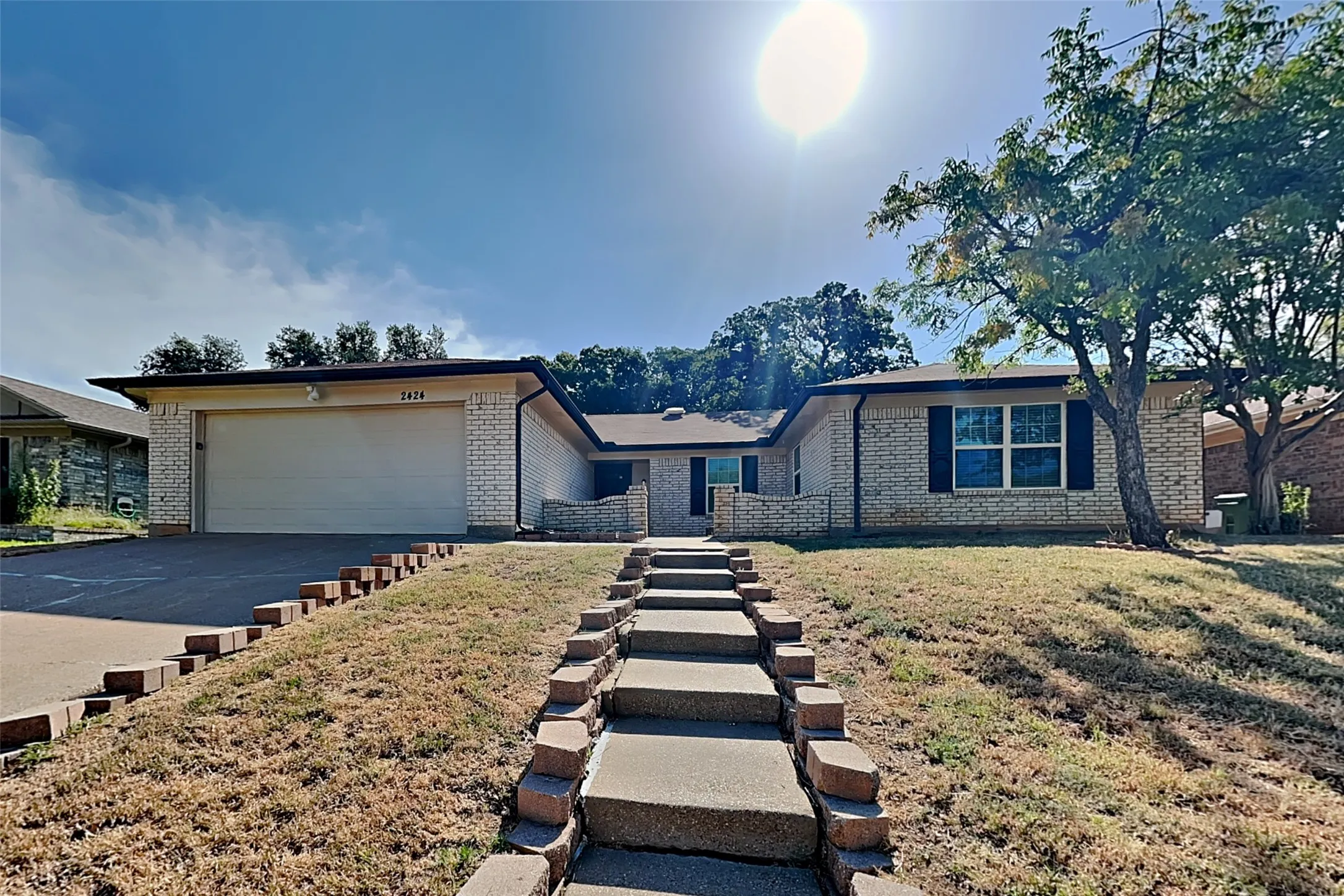 Single Family Residence For Rent in Tarrant County , 2424 Meadow Creek, Bedford, Texas 76021, 4 Bedroom, 2 Bathroom, 2 Garage spaces, 1,844 Sqft, built in 1979, mls#21371805, Real Estate Agent in Bedford, Homes For Rent in Tarrant county, Homes For Rent in Bedford, Realtor in Bedford Texas, Real Estate Brokerage Independent Realty Texas, Luminita Cordes Realtor