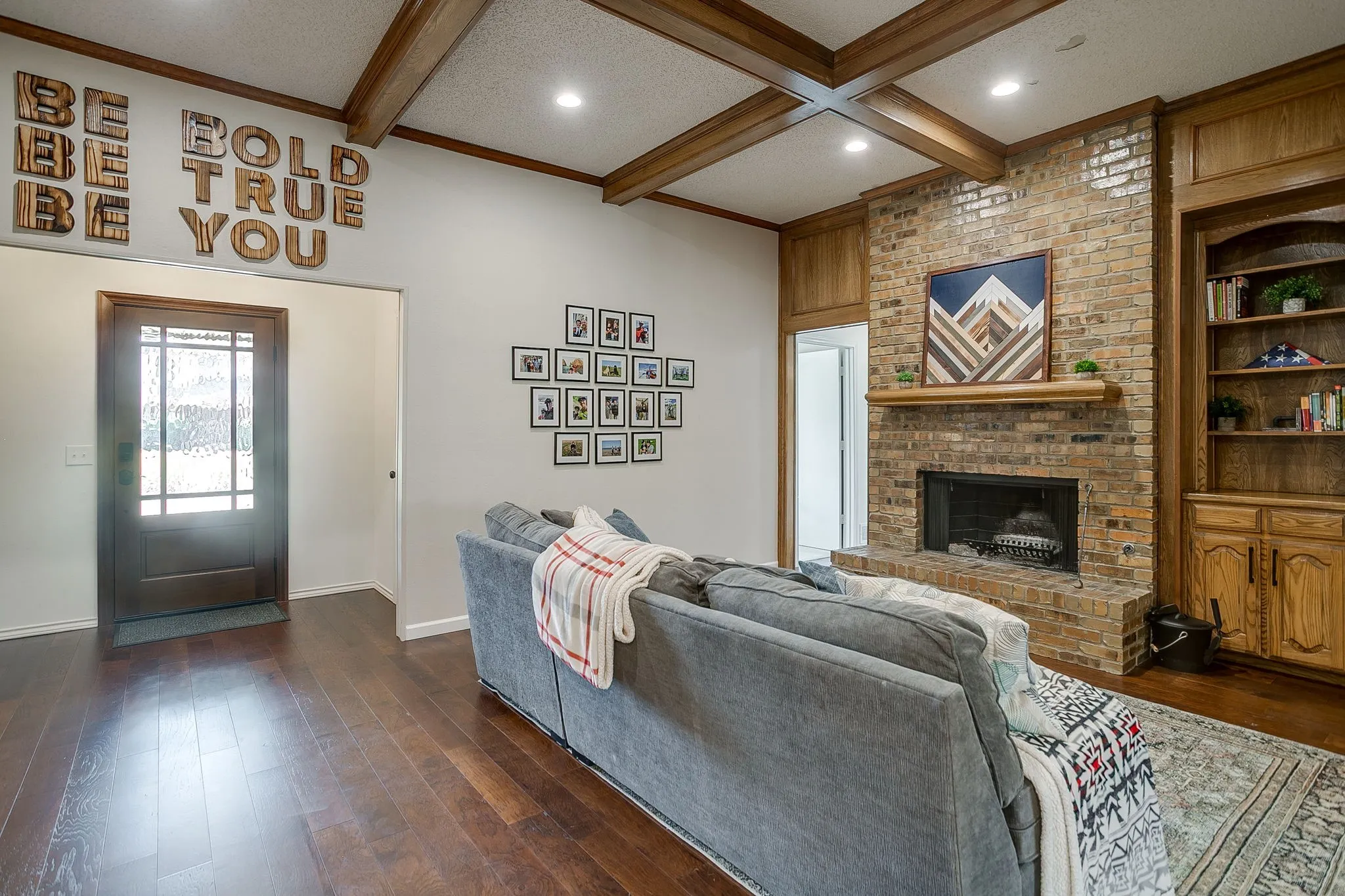 Single Family Residence For Sale in Collin County , 4441 Ballinger Court, Plano, Texas 75093, 4 Bedroom, 3 Bathroom, 2 Garage spaces, 2,350 Sqft, built in 1986, mls#21369166, Real Estate Agent in Plano, Homes For Sale in Collin county, Homes For Sale in Plano, Realtor in Plano Texas, Real Estate Brokerage Independent Realty Texas, Luminita Cordes Realtor