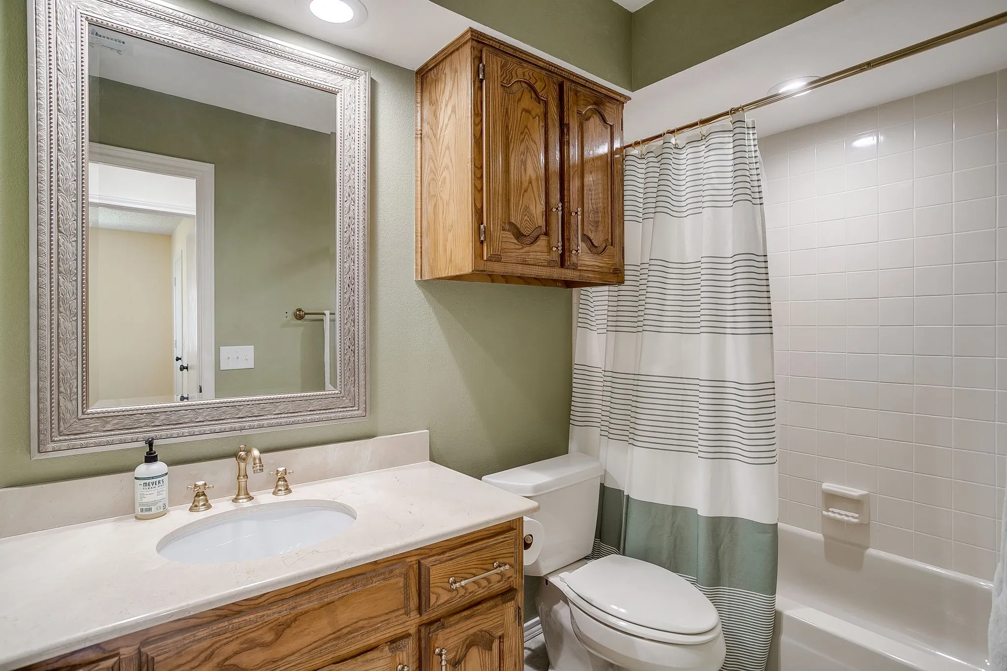 Single Family Residence For Sale in Collin County , 4441 Ballinger Court, Plano, Texas 75093, 4 Bedroom, 3 Bathroom, 2 Garage spaces, 2,350 Sqft, built in 1986, mls#21369166, Real Estate Agent in Plano, Homes For Sale in Collin county, Homes For Sale in Plano, Realtor in Plano Texas, Real Estate Brokerage Independent Realty Texas, Luminita Cordes Realtor