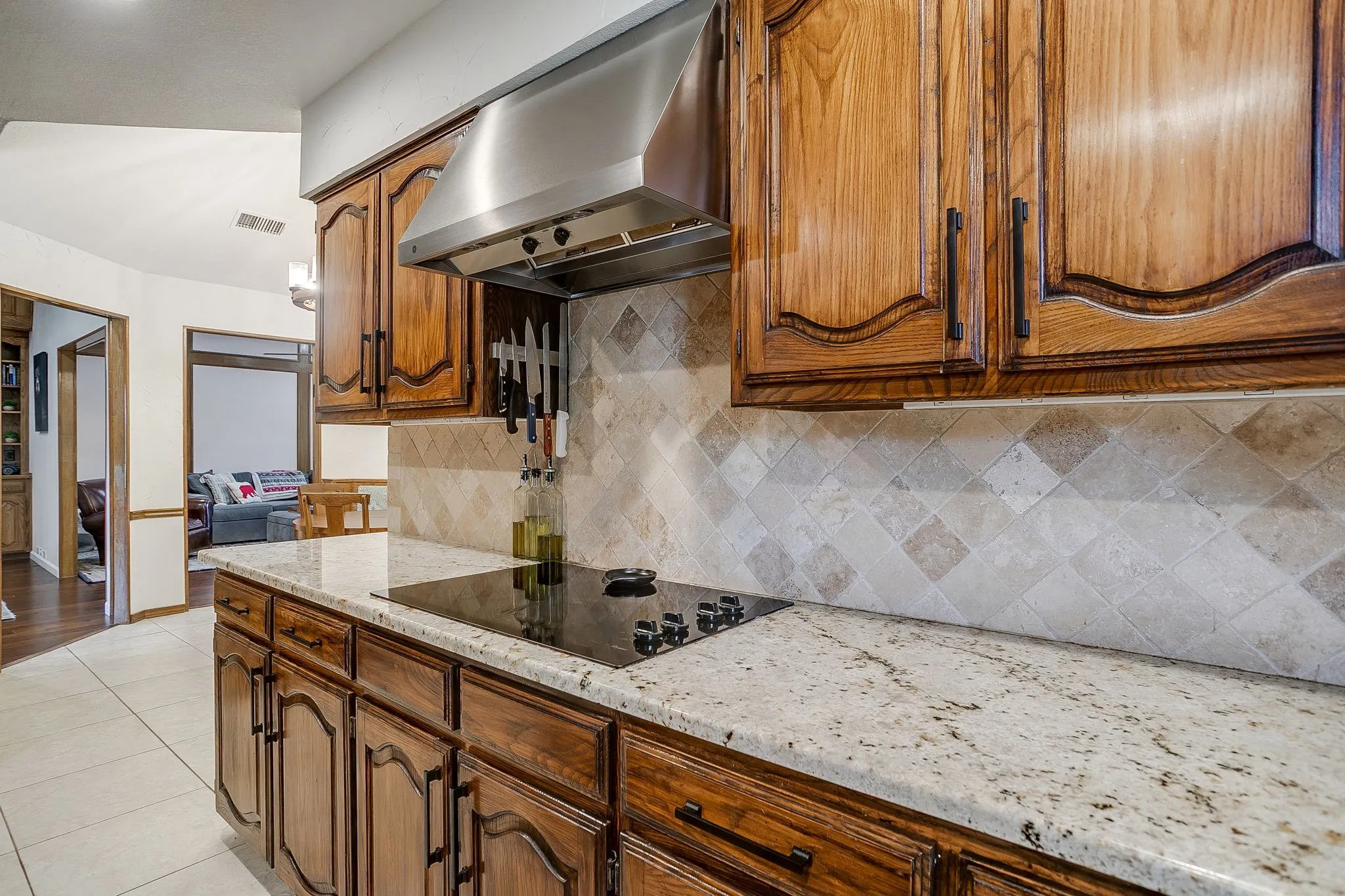Single Family Residence For Sale in Collin County , 4441 Ballinger Court, Plano, Texas 75093, 4 Bedroom, 3 Bathroom, 2 Garage spaces, 2,350 Sqft, built in 1986, mls#21369166, Real Estate Agent in Plano, Homes For Sale in Collin county, Homes For Sale in Plano, Realtor in Plano Texas, Real Estate Brokerage Independent Realty Texas, Luminita Cordes Realtor