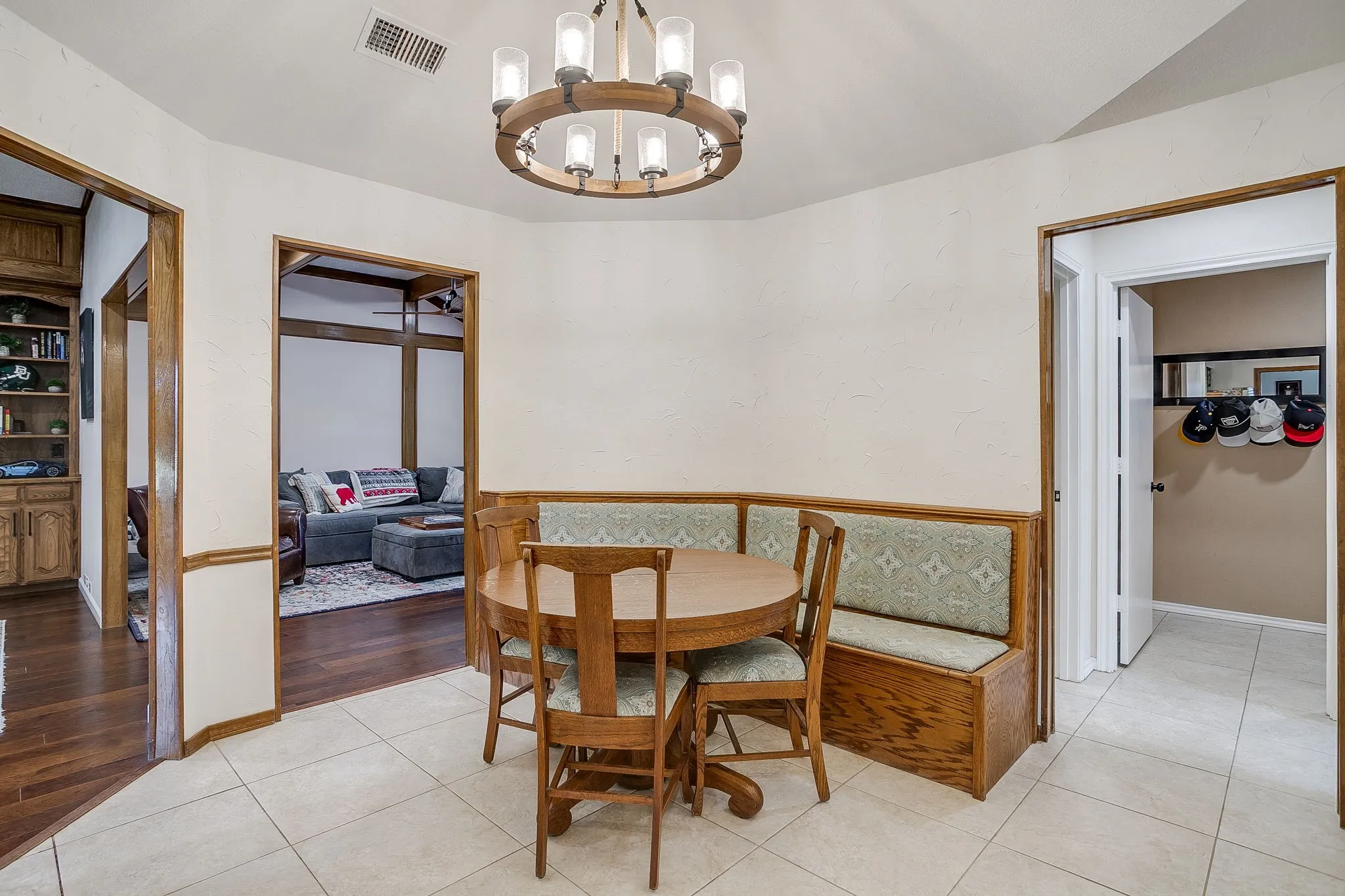 Single Family Residence For Sale in Collin County , 4441 Ballinger Court, Plano, Texas 75093, 4 Bedroom, 3 Bathroom, 2 Garage spaces, 2,350 Sqft, built in 1986, mls#21369166, Real Estate Agent in Plano, Homes For Sale in Collin county, Homes For Sale in Plano, Realtor in Plano Texas, Real Estate Brokerage Independent Realty Texas, Luminita Cordes Realtor