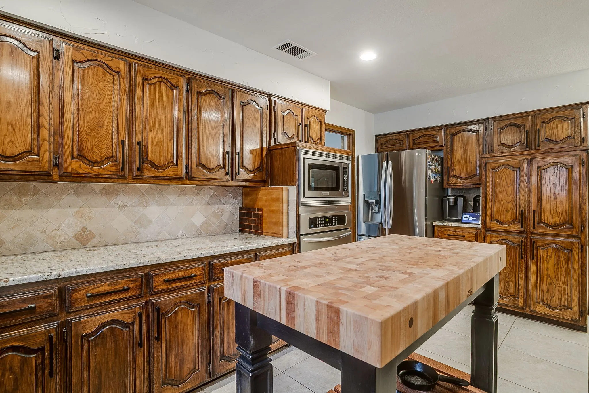 Single Family Residence For Sale in Collin County , 4441 Ballinger Court, Plano, Texas 75093, 4 Bedroom, 3 Bathroom, 2 Garage spaces, 2,350 Sqft, built in 1986, mls#21369166, Real Estate Agent in Plano, Homes For Sale in Collin county, Homes For Sale in Plano, Realtor in Plano Texas, Real Estate Brokerage Independent Realty Texas, Luminita Cordes Realtor