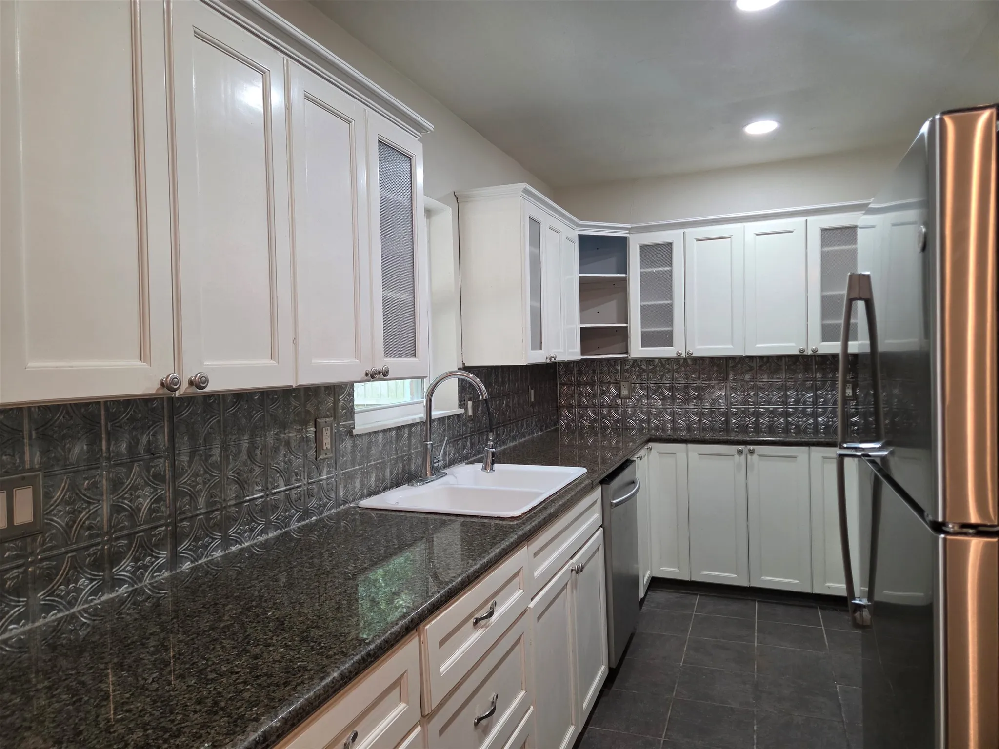 Single Family Residence For Rent in Dallas County , 5102 Preston Trail, Garland, Texas 75043, 3 Bedroom, 2 Bathroom, 2 Garage spaces, 1,301 Sqft, built in 1971, mls#21371778, Real Estate Agent in Garland, Homes For Rent in Dallas county, Homes For Rent in Garland, Realtor in Garland Texas, Real Estate Brokerage Independent Realty Texas, Luminita Cordes Realtor