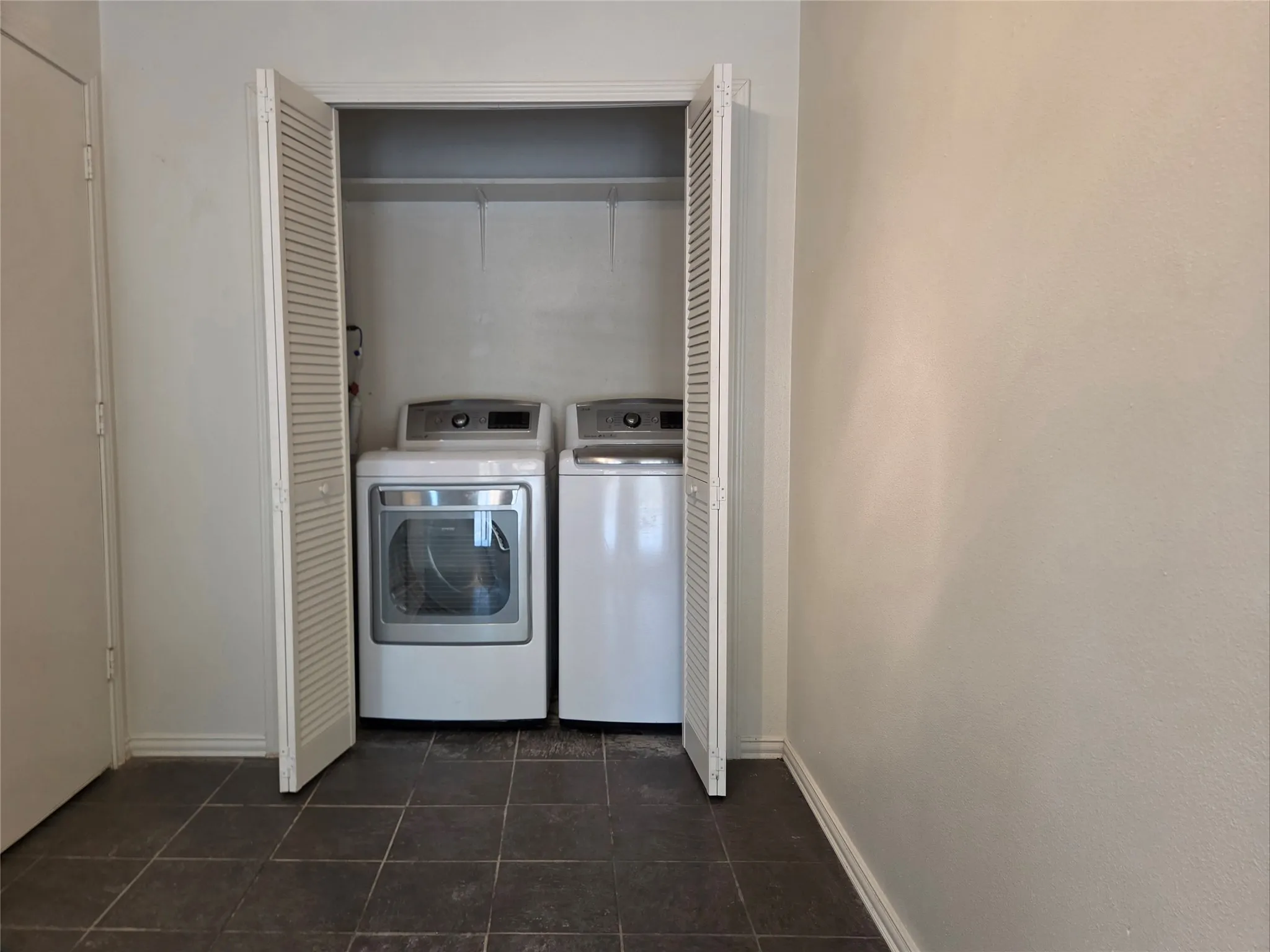 Single Family Residence For Rent in Dallas County , 5102 Preston Trail, Garland, Texas 75043, 3 Bedroom, 2 Bathroom, 2 Garage spaces, 1,301 Sqft, built in 1971, mls#21371778, Real Estate Agent in Garland, Homes For Rent in Dallas county, Homes For Rent in Garland, Realtor in Garland Texas, Real Estate Brokerage Independent Realty Texas, Luminita Cordes Realtor