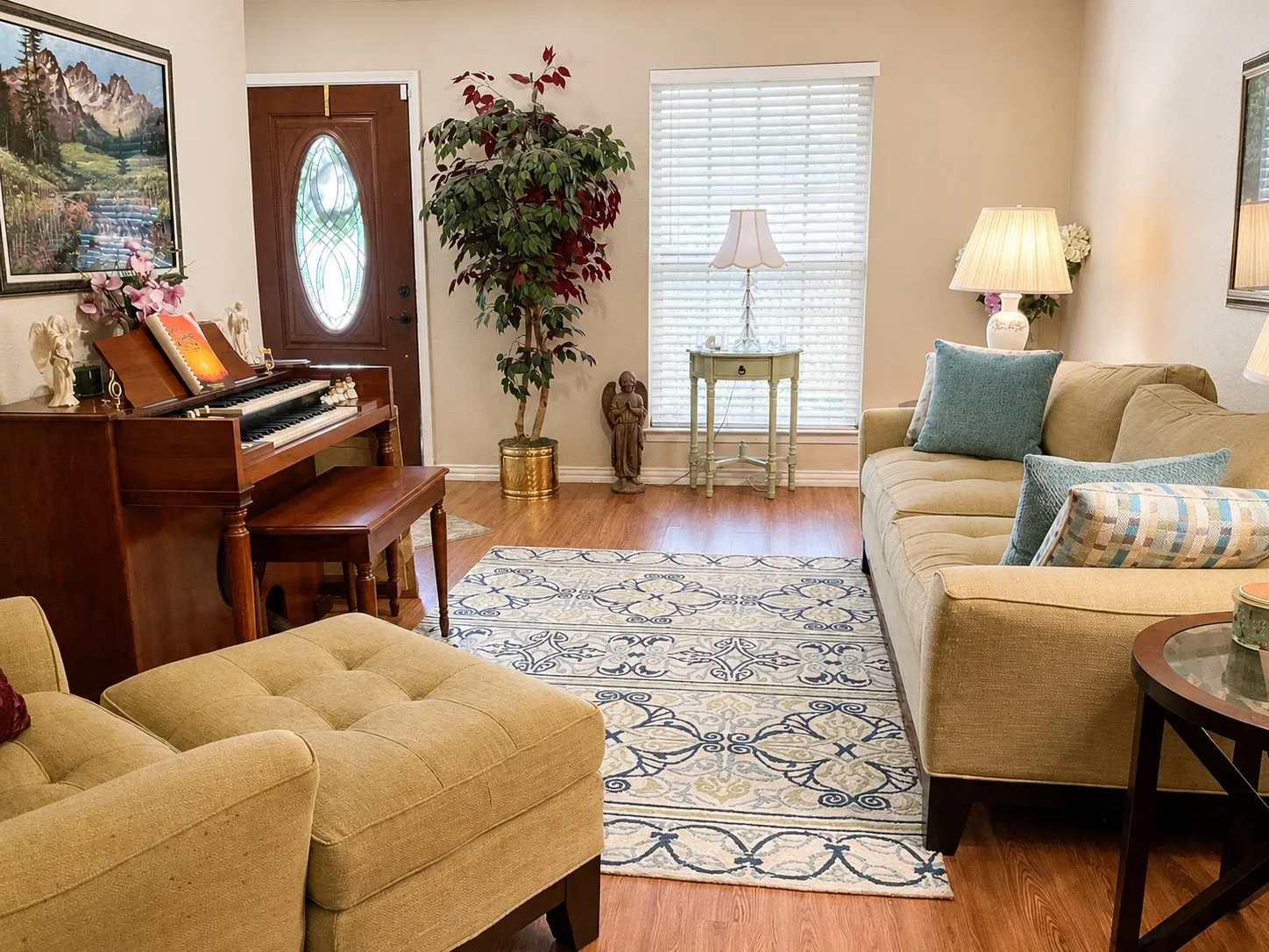 Single Family Residence For Sale in Dallas County , 3122 Lark Lane, Irving, Texas 75062, 3 Bedroom, 2 Bathroom, 2 Garage spaces, 1,342 Sqft, built in 1967, mls#21368723, Real Estate Agent in Irving, Homes For Sale in Dallas county, Homes For Sale in Irving, Realtor in Irving Texas, Real Estate Brokerage Independent Realty Texas, Luminita Cordes Realtor