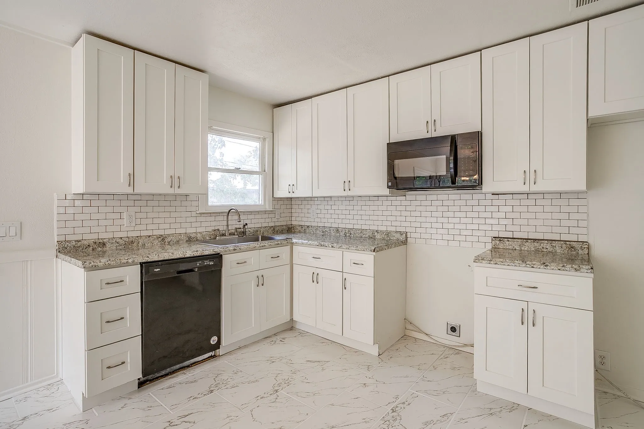 Single Family Residence For Sale in Tarrant County , 5736 Tracyne Drive, Westworth Village, Texas 76114, 3 Bedroom, 1 Bathroom, 1 Garage spaces, 1,440 Sqft, built in 1953, mls#21371807, Real Estate Agent in Westworth Village, Homes For Sale in Tarrant county, Homes For Sale in Westworth Village, Realtor in Westworth Village Texas, Real Estate Brokerage Independent Realty Texas, Luminita Cordes Realtor