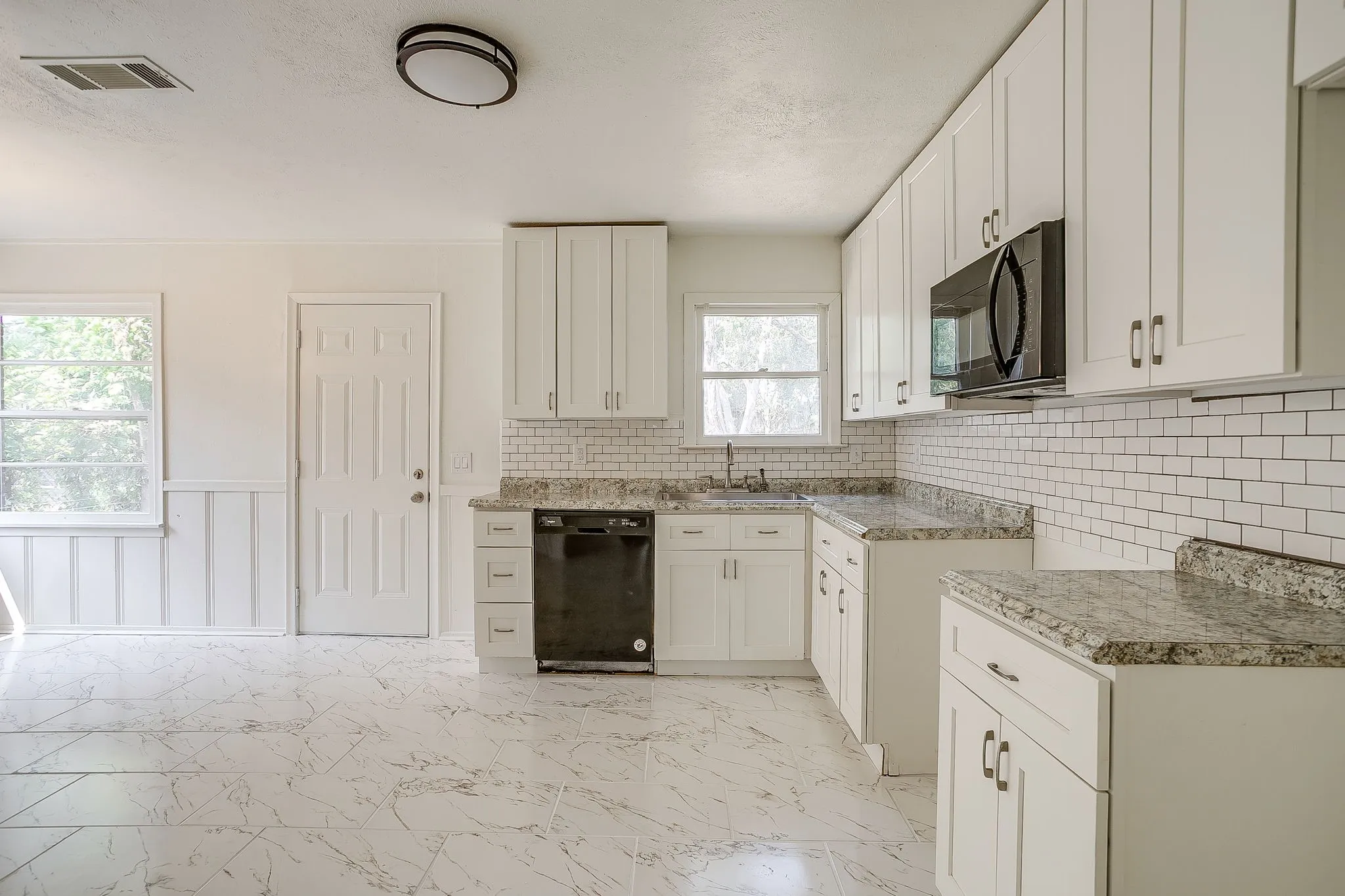 Single Family Residence For Sale in Tarrant County , 5736 Tracyne Drive, Westworth Village, Texas 76114, 3 Bedroom, 1 Bathroom, 1 Garage spaces, 1,440 Sqft, built in 1953, mls#21371807, Real Estate Agent in Westworth Village, Homes For Sale in Tarrant county, Homes For Sale in Westworth Village, Realtor in Westworth Village Texas, Real Estate Brokerage Independent Realty Texas, Luminita Cordes Realtor