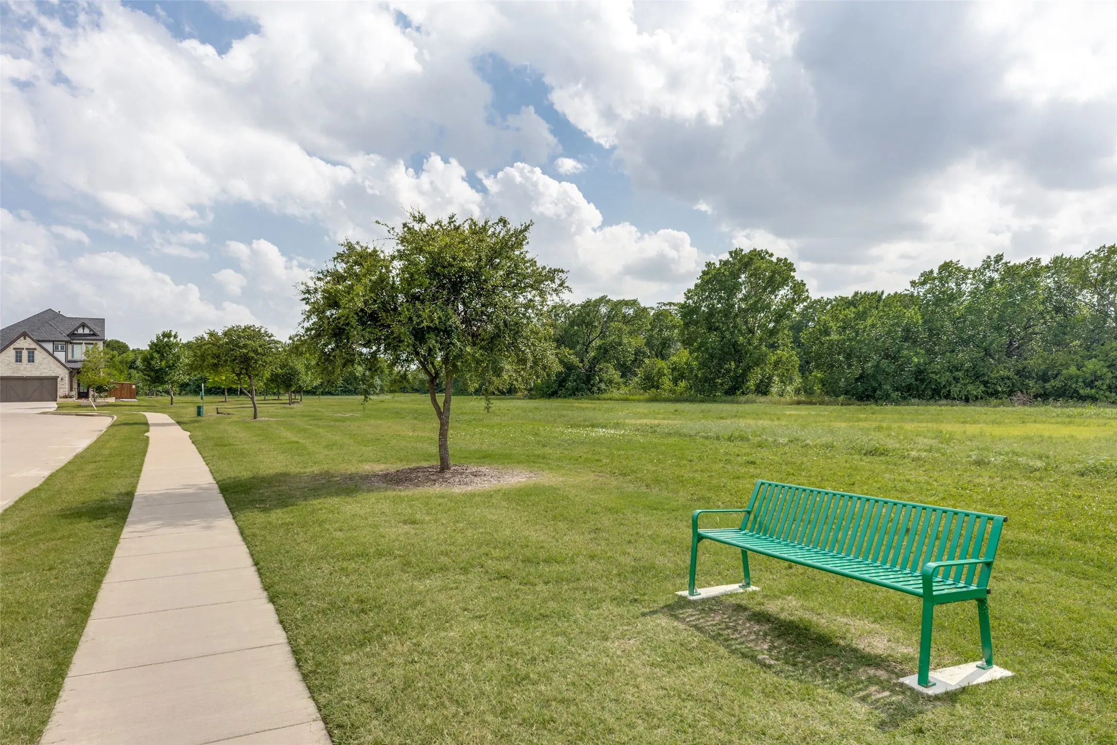 Surrounding community with a yard