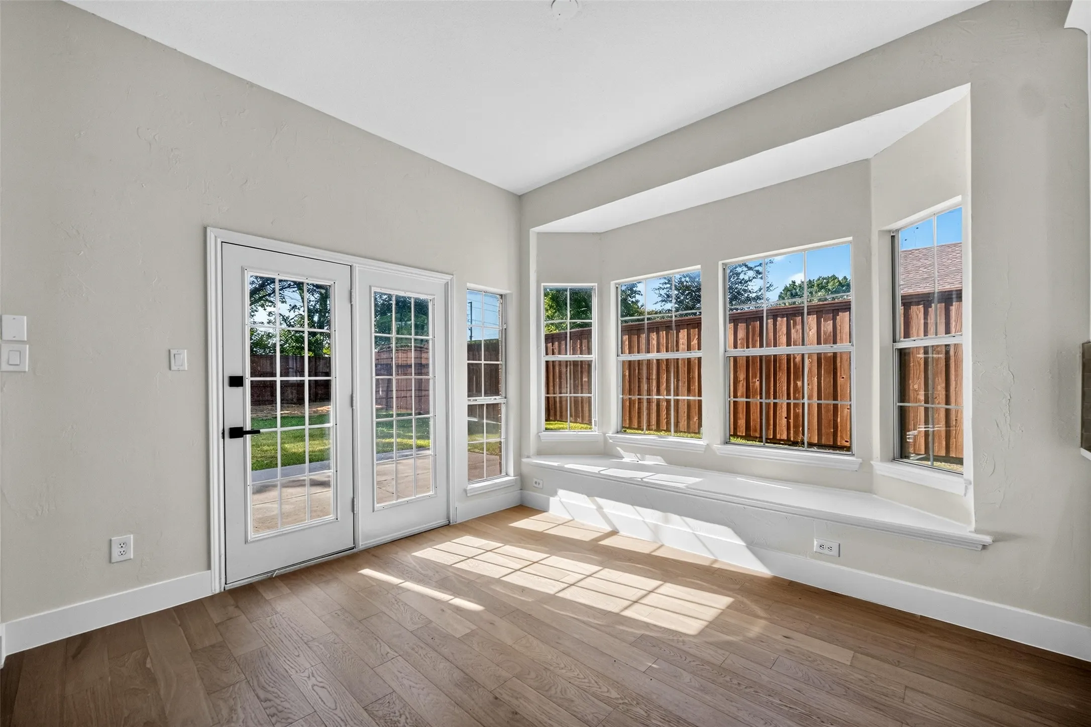 Single Family Residence For Sale in Collin County , 3041 Hillingdon Drive, Richardson, Texas 75082, 5 Bedroom, 4 Bathroom, 2 Garage spaces, 3,983 Sqft, built in 1993, mls#21371803, Real Estate Agent in Richardson, Homes For Sale in Collin county, Homes For Sale in Richardson, Realtor in Richardson Texas, Real Estate Brokerage Independent Realty Texas, Luminita Cordes Realtor