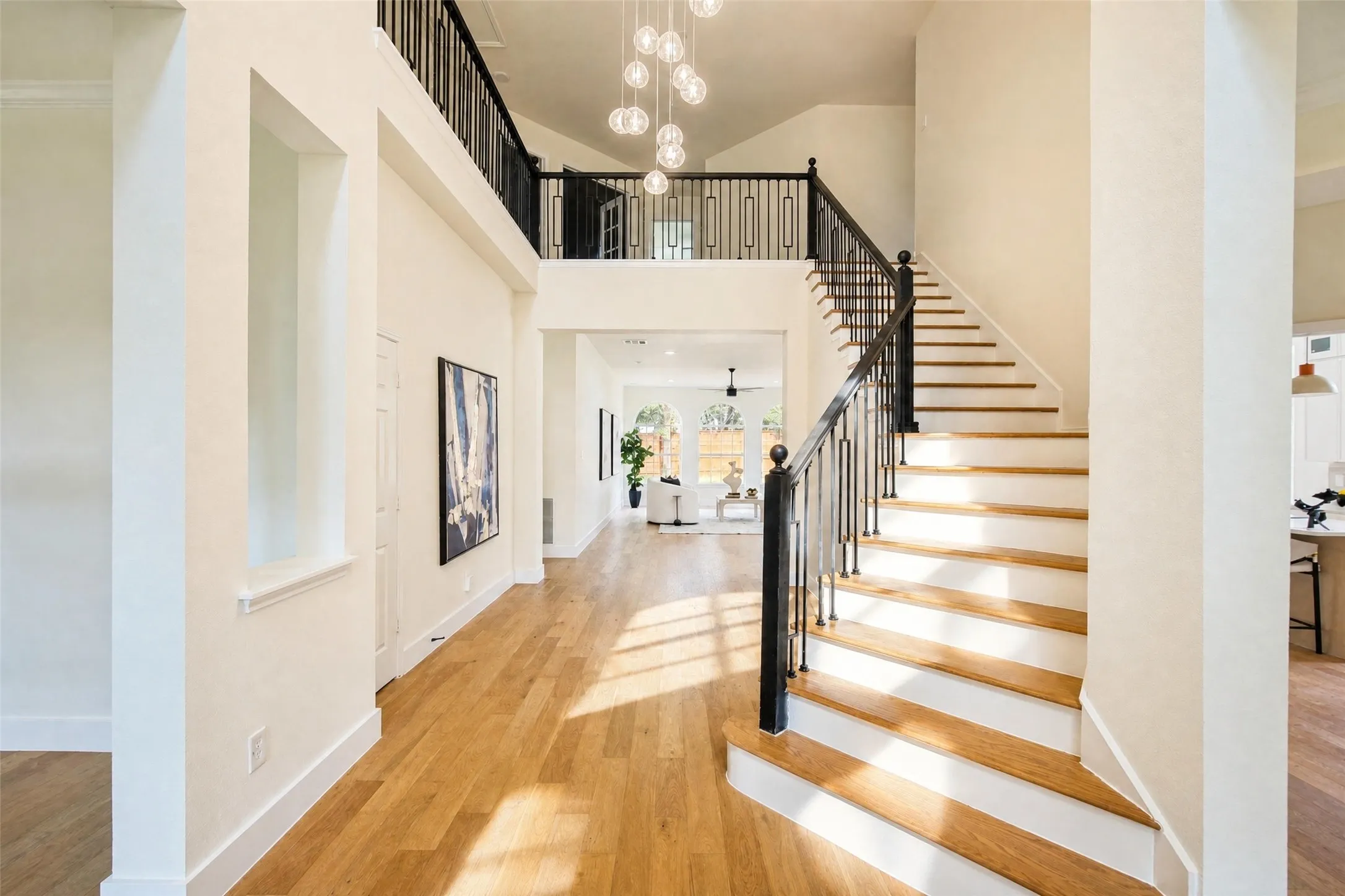 Single Family Residence For Sale in Collin County , 3041 Hillingdon Drive, Richardson, Texas 75082, 5 Bedroom, 4 Bathroom, 2 Garage spaces, 3,983 Sqft, built in 1993, mls#21371803, Real Estate Agent in Richardson, Homes For Sale in Collin county, Homes For Sale in Richardson, Realtor in Richardson Texas, Real Estate Brokerage Independent Realty Texas, Luminita Cordes Realtor