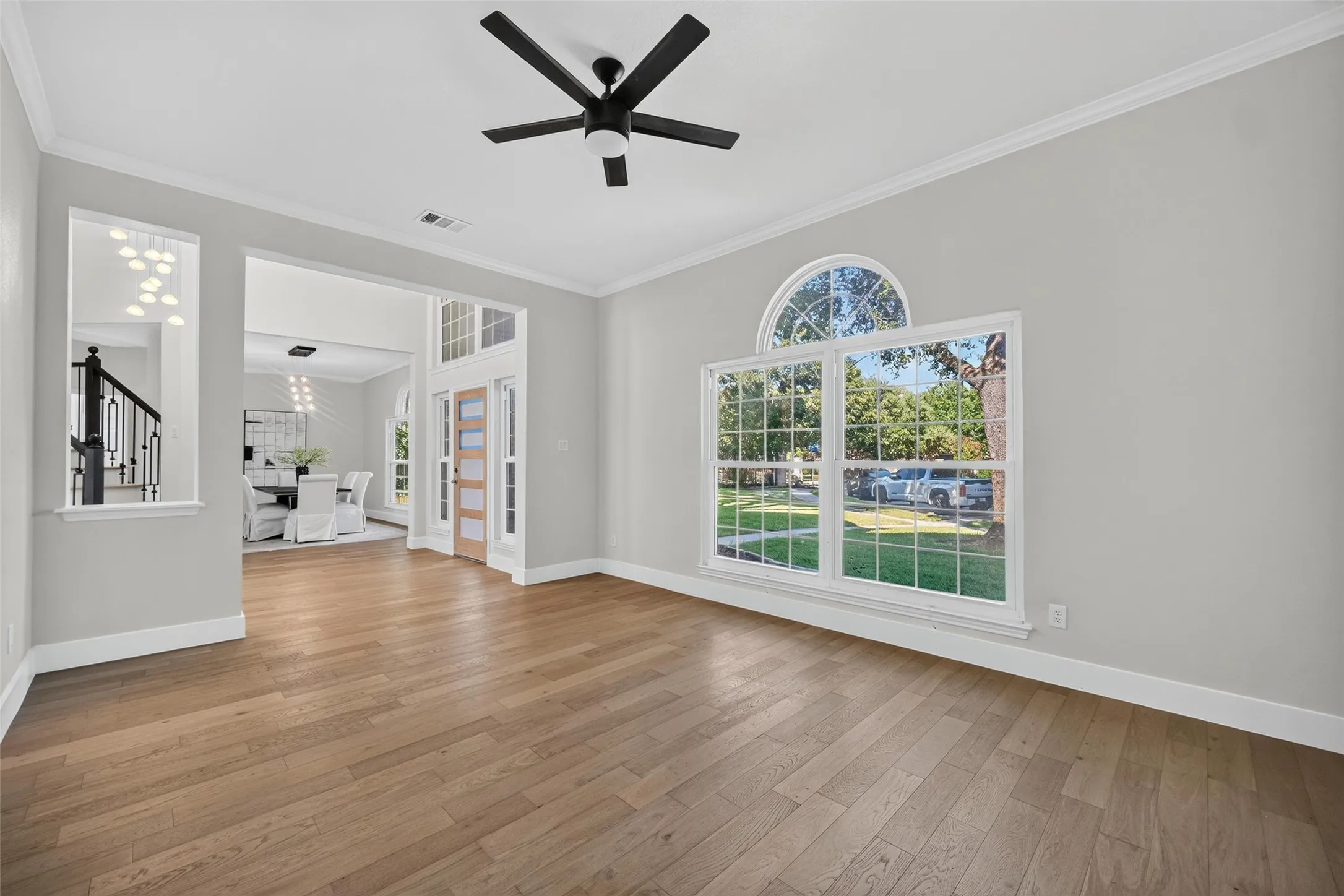 Single Family Residence For Sale in Collin County , 3041 Hillingdon Drive, Richardson, Texas 75082, 5 Bedroom, 4 Bathroom, 2 Garage spaces, 3,983 Sqft, built in 1993, mls#21371803, Real Estate Agent in Richardson, Homes For Sale in Collin county, Homes For Sale in Richardson, Realtor in Richardson Texas, Real Estate Brokerage Independent Realty Texas, Luminita Cordes Realtor