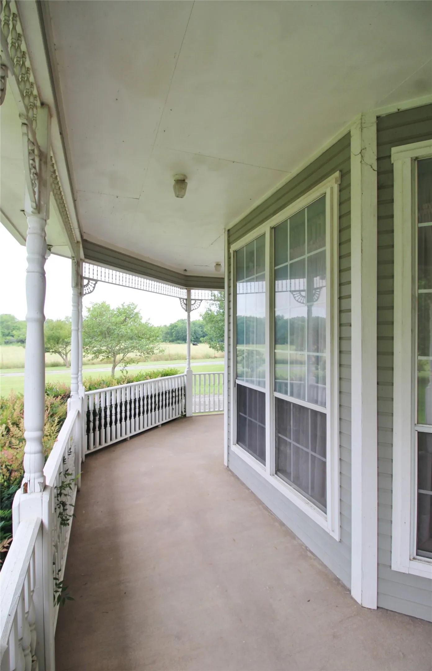 Single Family Residence For Rent in Ellis County , 8150 Bob White Road, Waxahachie, Texas 75167, 3 Bedroom, 4 Bathroom, Garage spaces, 3,662 Sqft, built in 1984, mls#21371825, Real Estate Agent in Waxahachie, Homes For Rent in Ellis county, Homes For Rent in Waxahachie, Realtor in Waxahachie Texas, Real Estate Brokerage Independent Realty Texas, Luminita Cordes Realtor