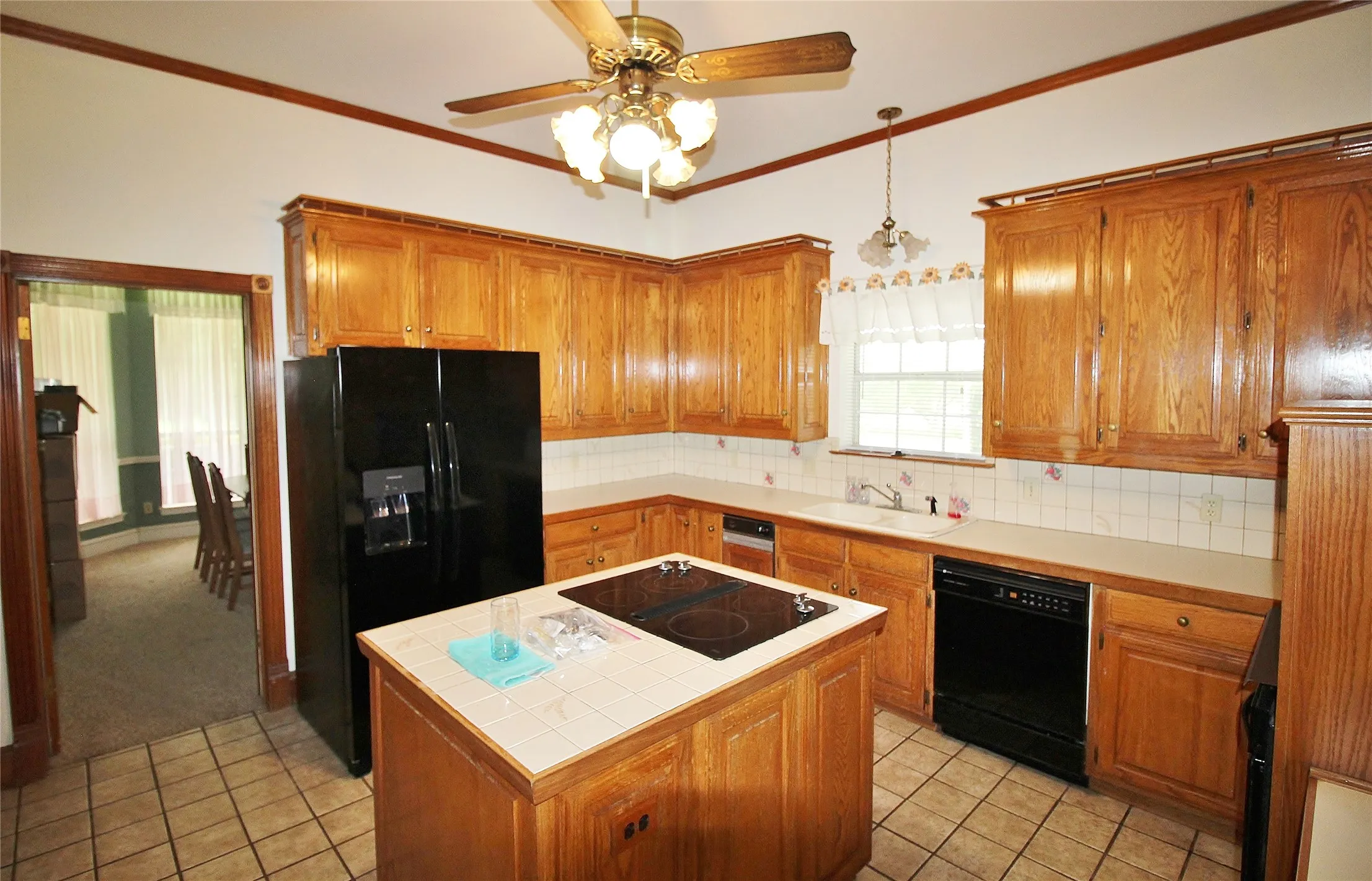 Single Family Residence For Rent in Ellis County , 8150 Bob White Road, Waxahachie, Texas 75167, 3 Bedroom, 4 Bathroom, Garage spaces, 3,662 Sqft, built in 1984, mls#21371825, Real Estate Agent in Waxahachie, Homes For Rent in Ellis county, Homes For Rent in Waxahachie, Realtor in Waxahachie Texas, Real Estate Brokerage Independent Realty Texas, Luminita Cordes Realtor